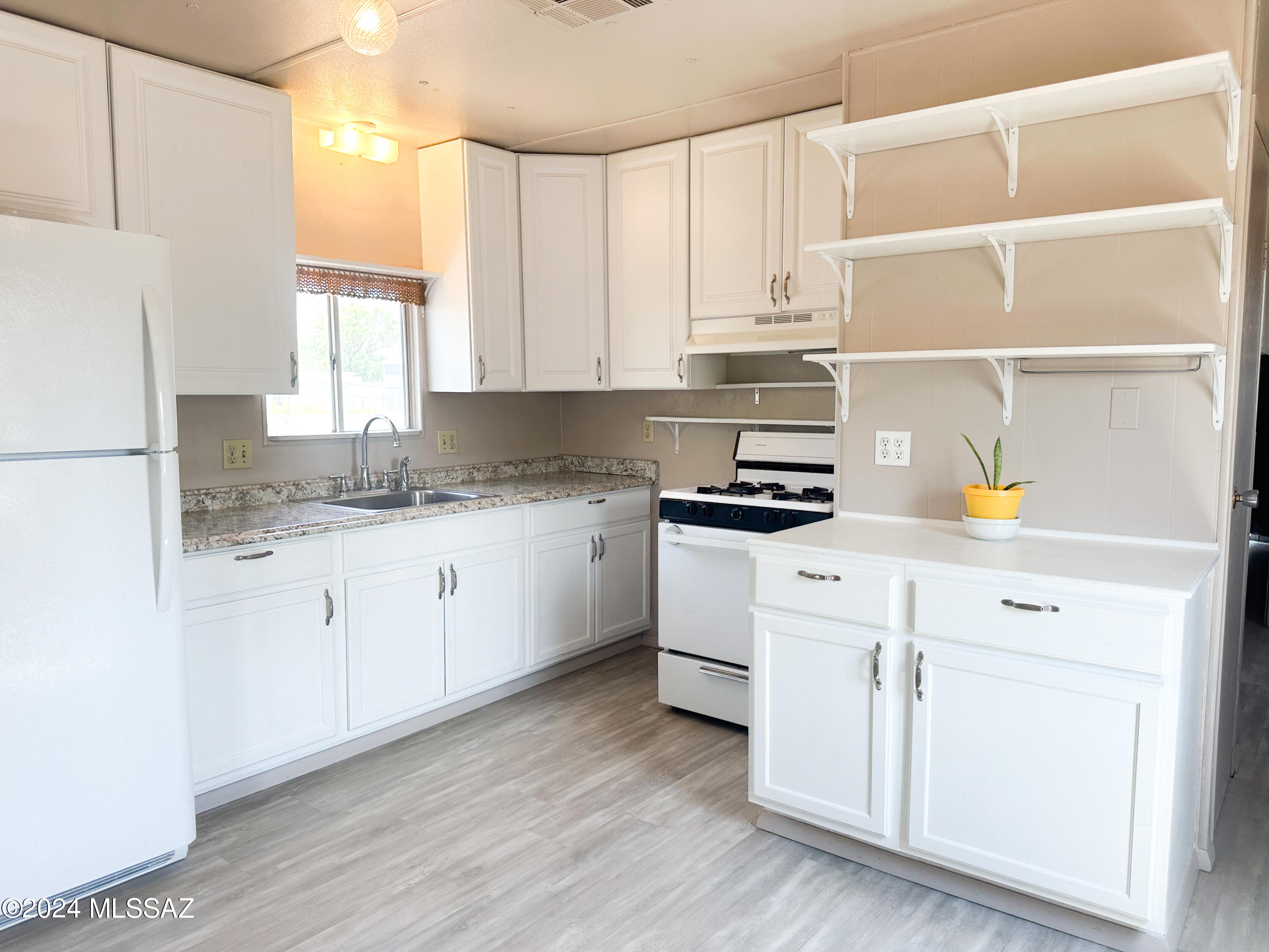 Mescal Lakes - Residential