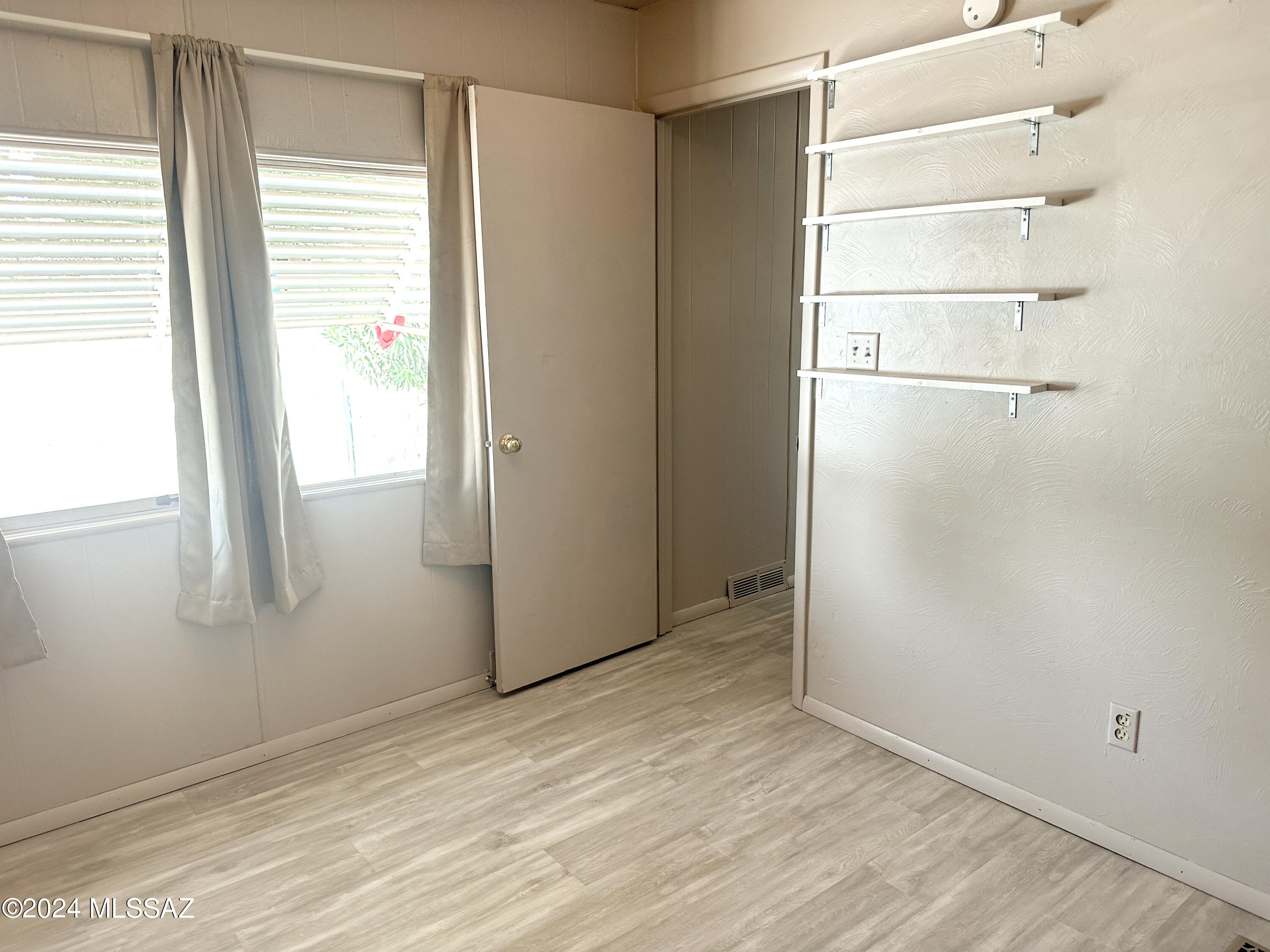 Mescal Lakes - Residential