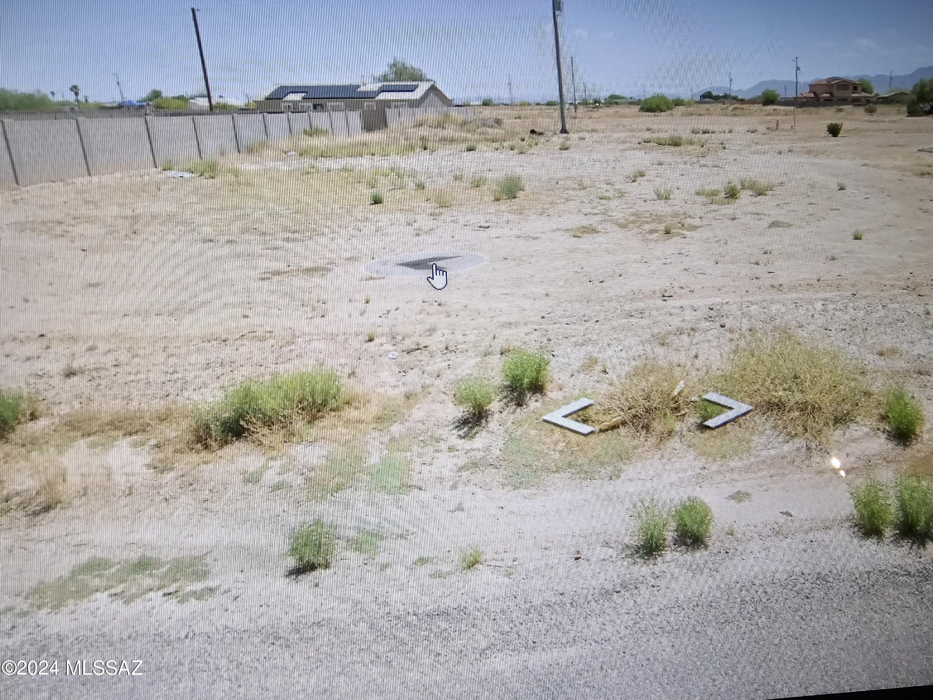 VACANT  LOT
Lot is within the  Casa Grande Union High
School District and Toltec Elementary District