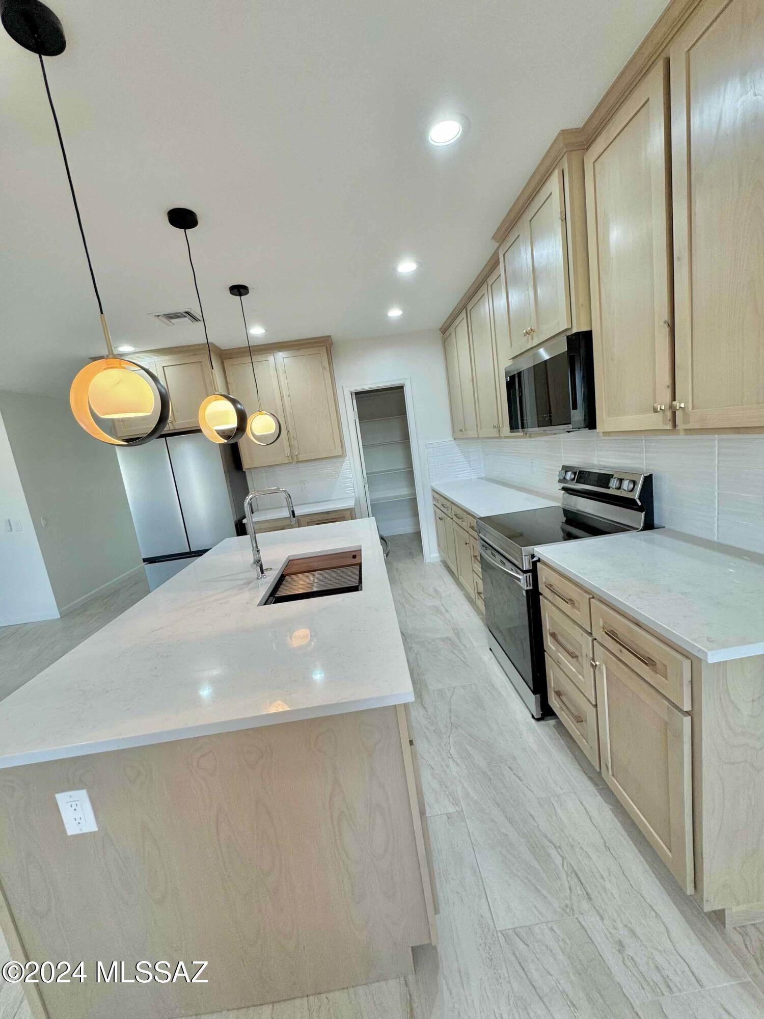 Kino Meadows (1-128) - Residential