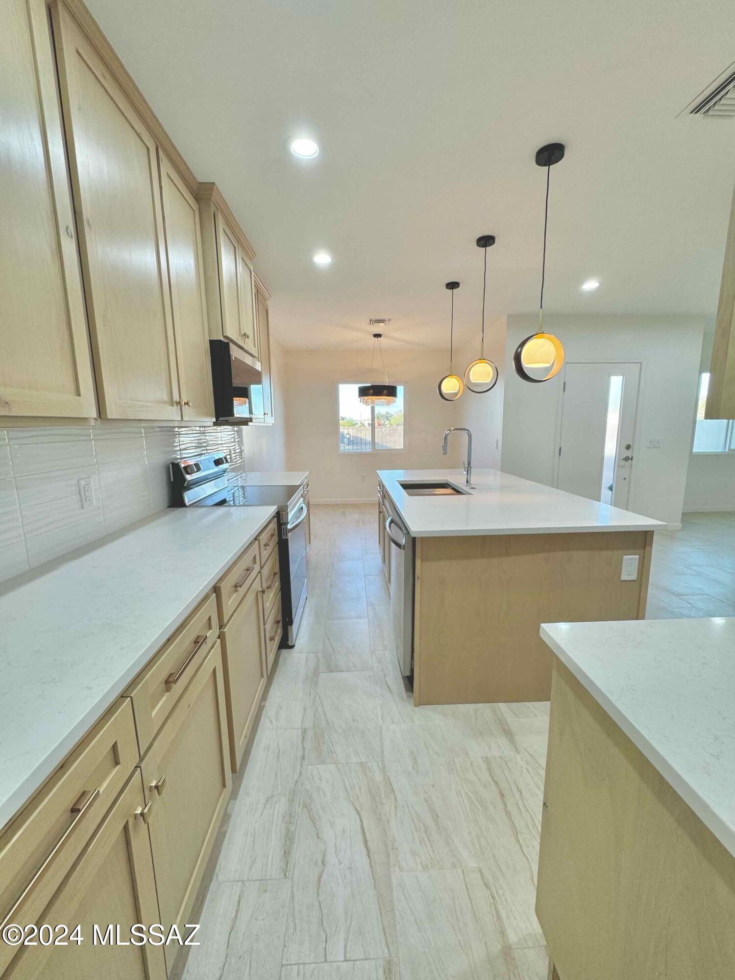 Kino Meadows (1-128) - Residential