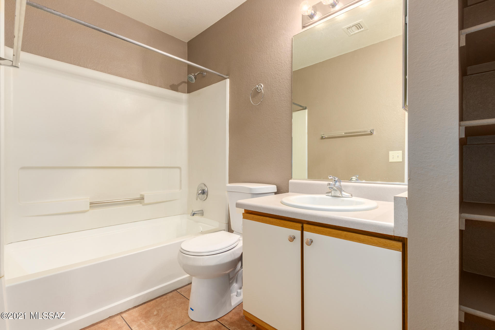 Oakview at Midvale Park (75-242) - Residential