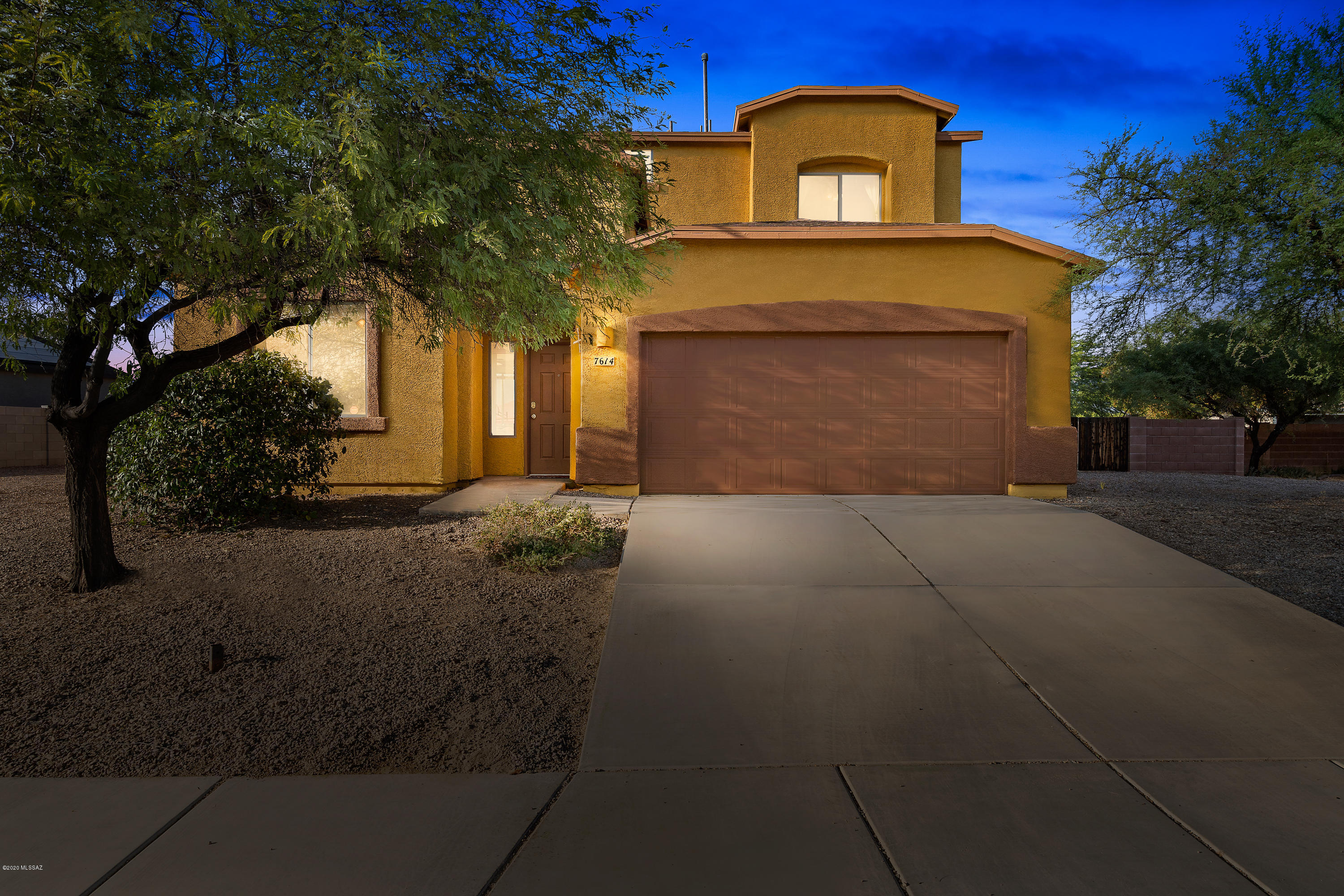 Stunning 4 bed home in the ever-growing popular Southwest Tucson community. This home checks all boxes as it offers a spacious open floor plan that extends right out to the massive backyard set perfectly for entertaining. Inside, find stainless appliances in the kitchen, a downstairs den perfect for a home office and 4 spacious bedrooms upstairs. This one is a STUNNER, and will not last long!