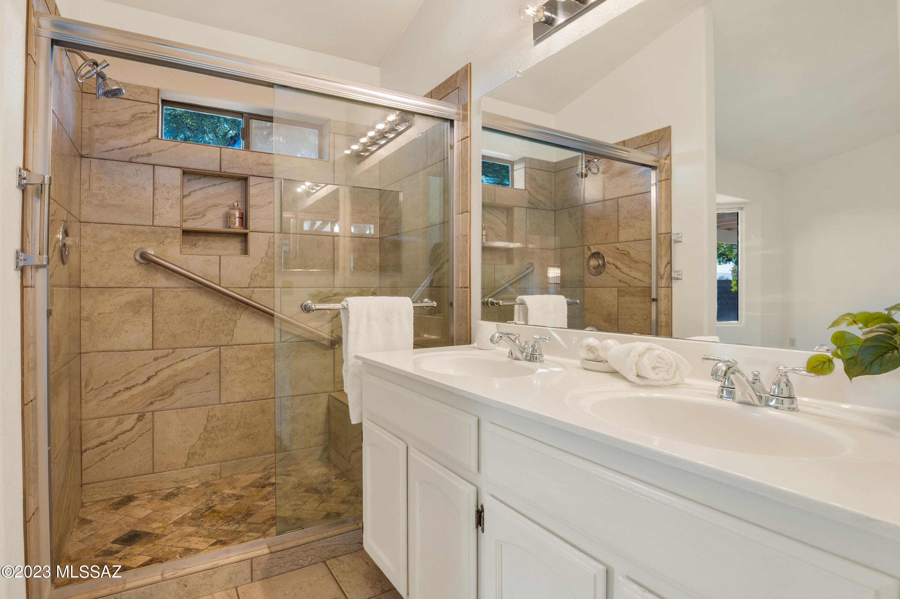 Linda Vista Terrace(1-102) - Residential