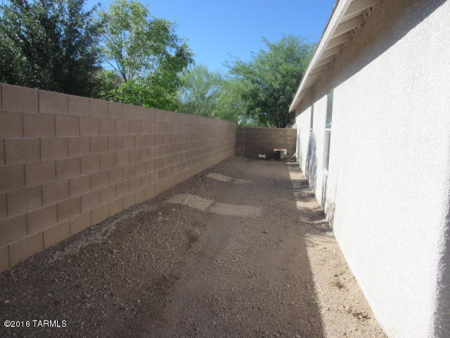 Campana De Plata (1-77) - Residential