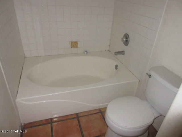 Campana De Plata (1-77) - Residential