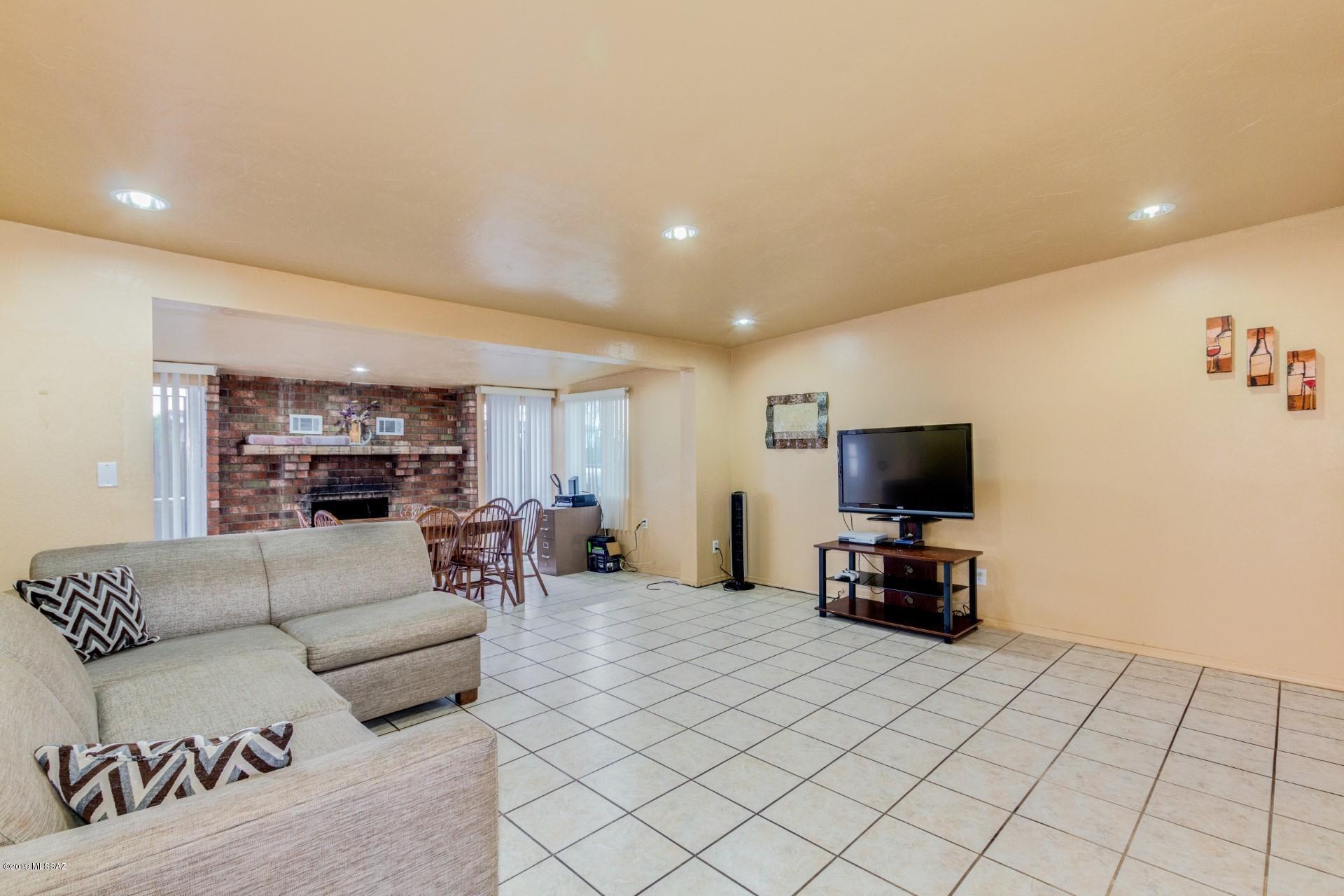 Mission Heights (235-305) - Residential