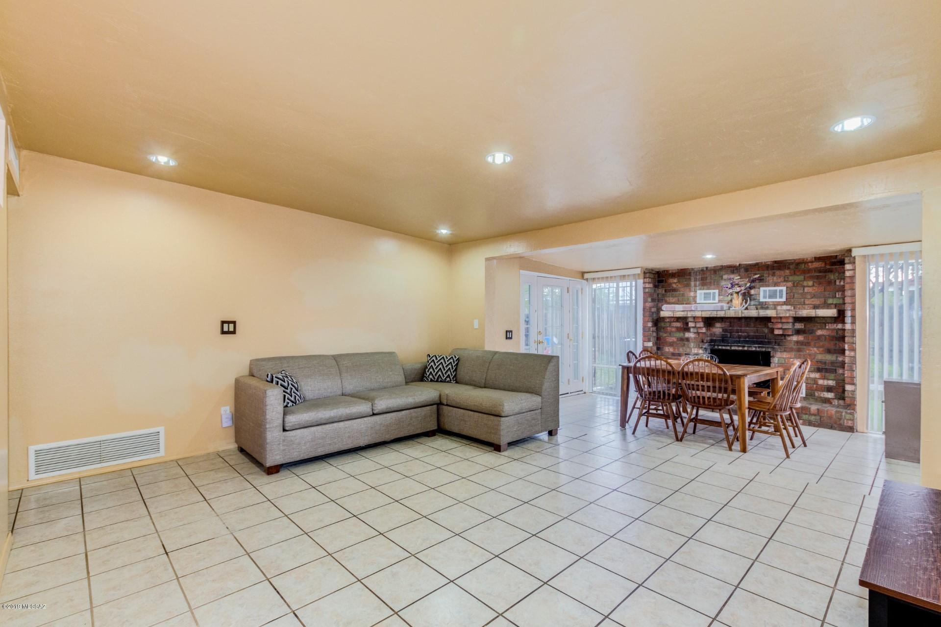 Mission Heights (235-305) - Residential