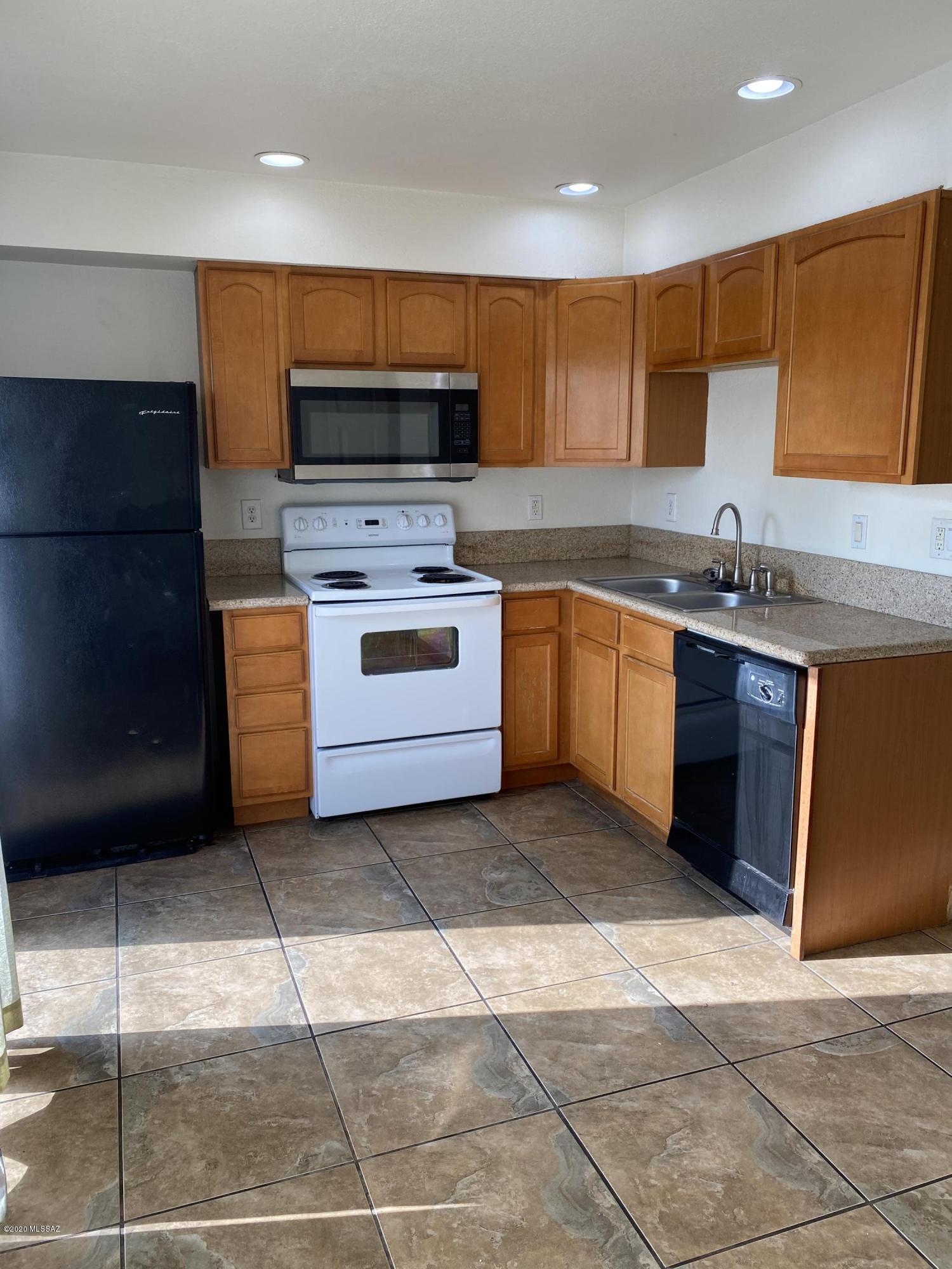 Willow Gardens Condos (1-76) - Residential Lease