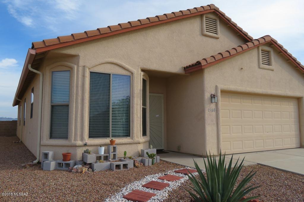 Well kept home in highly desired development. NO HOA/FEES!
Large great room. Very nice mountain views. Backs up to green space. Block wall yard surround in back. LG front load Washer, LG dryer and refrigerator convey. Garage storage shelving conveys. Neutral color pallet. Eat in kitchen plus large dining area in great room. Hot tub wiring in place in back yard. LandMark Home Warranty $375. package included with sale.