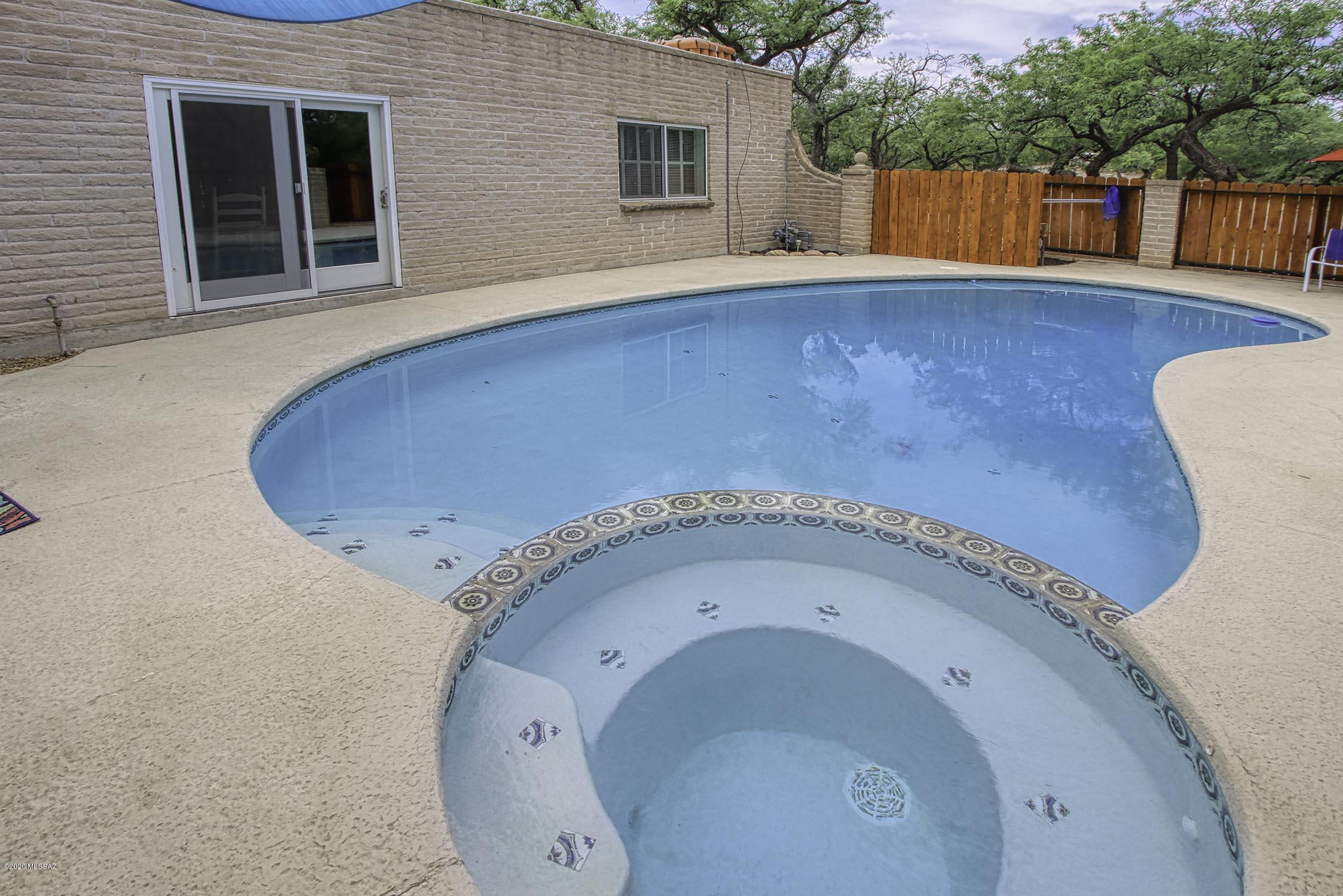 Woodland Hills - Residential