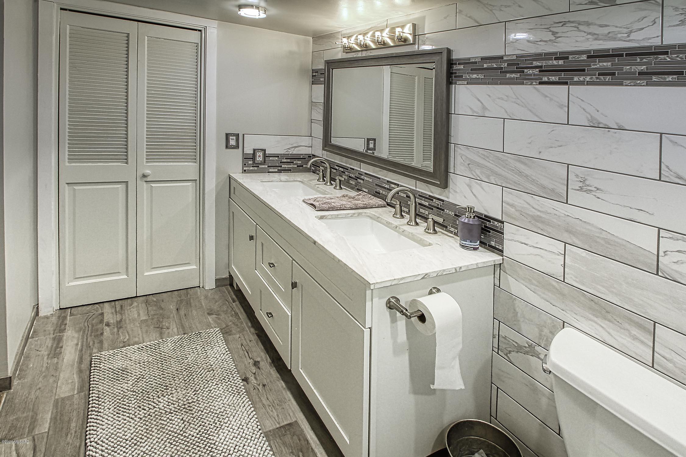 Woodland Hills - Residential