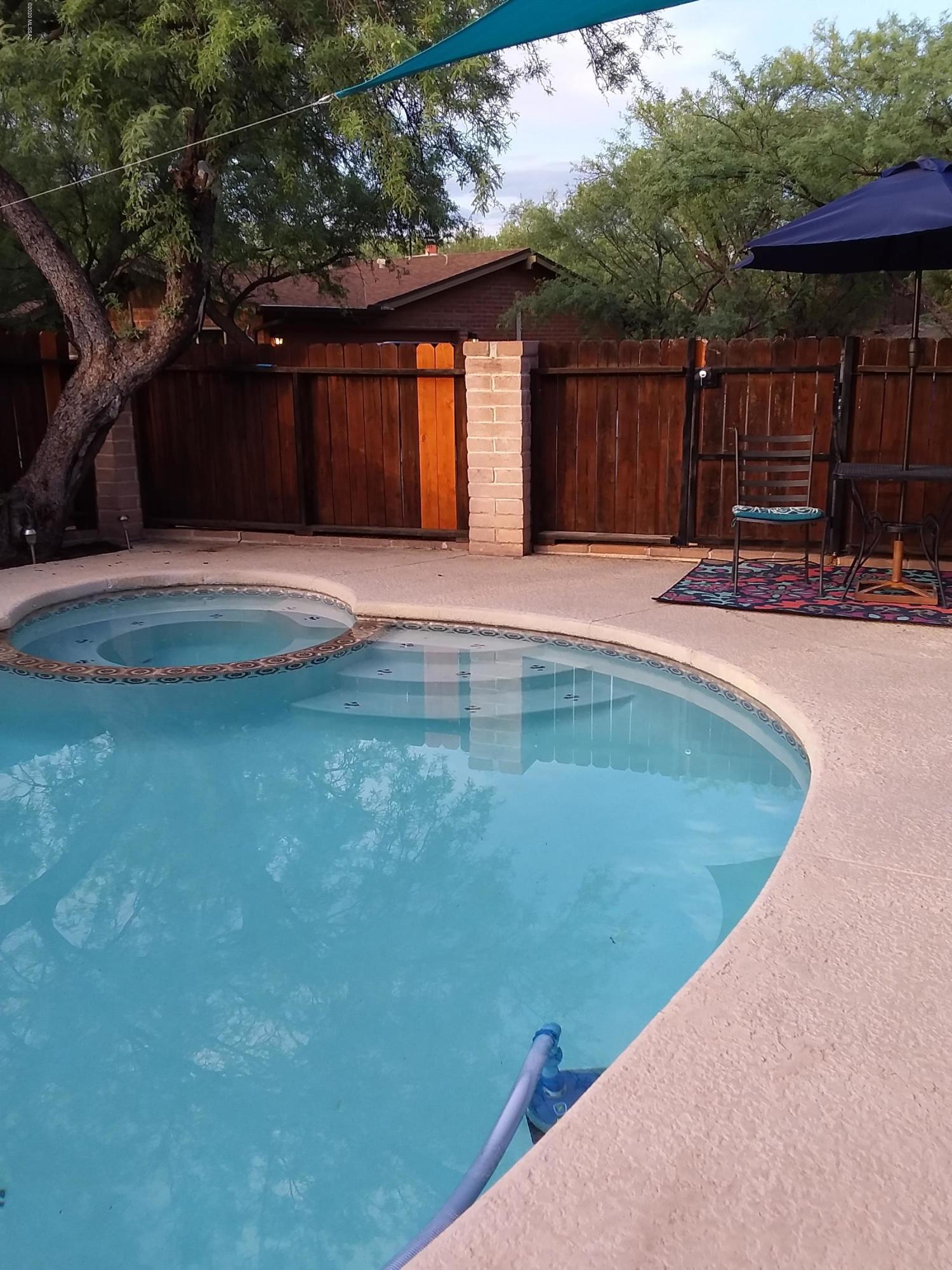 Woodland Hills - Residential