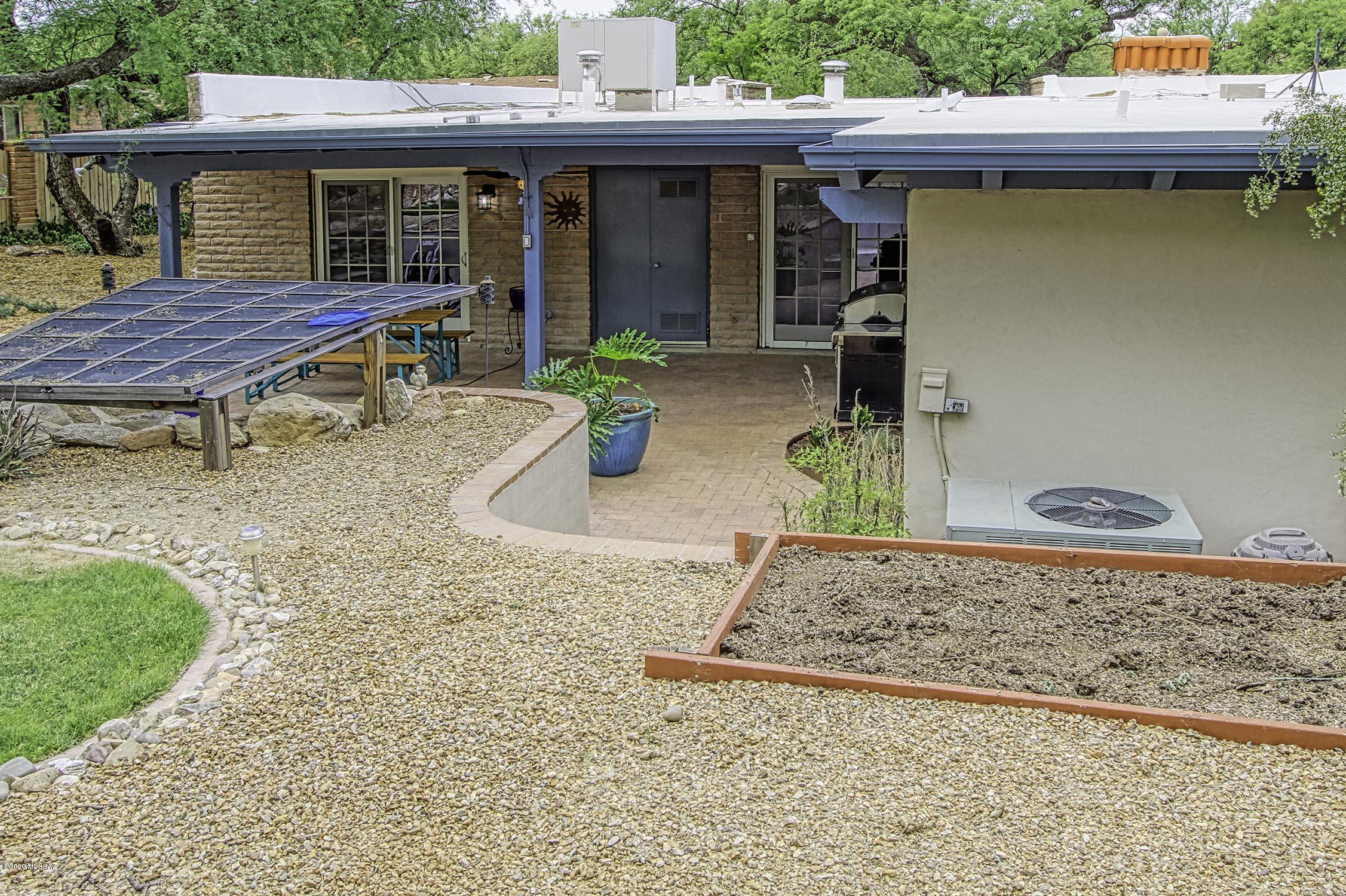 Woodland Hills - Residential