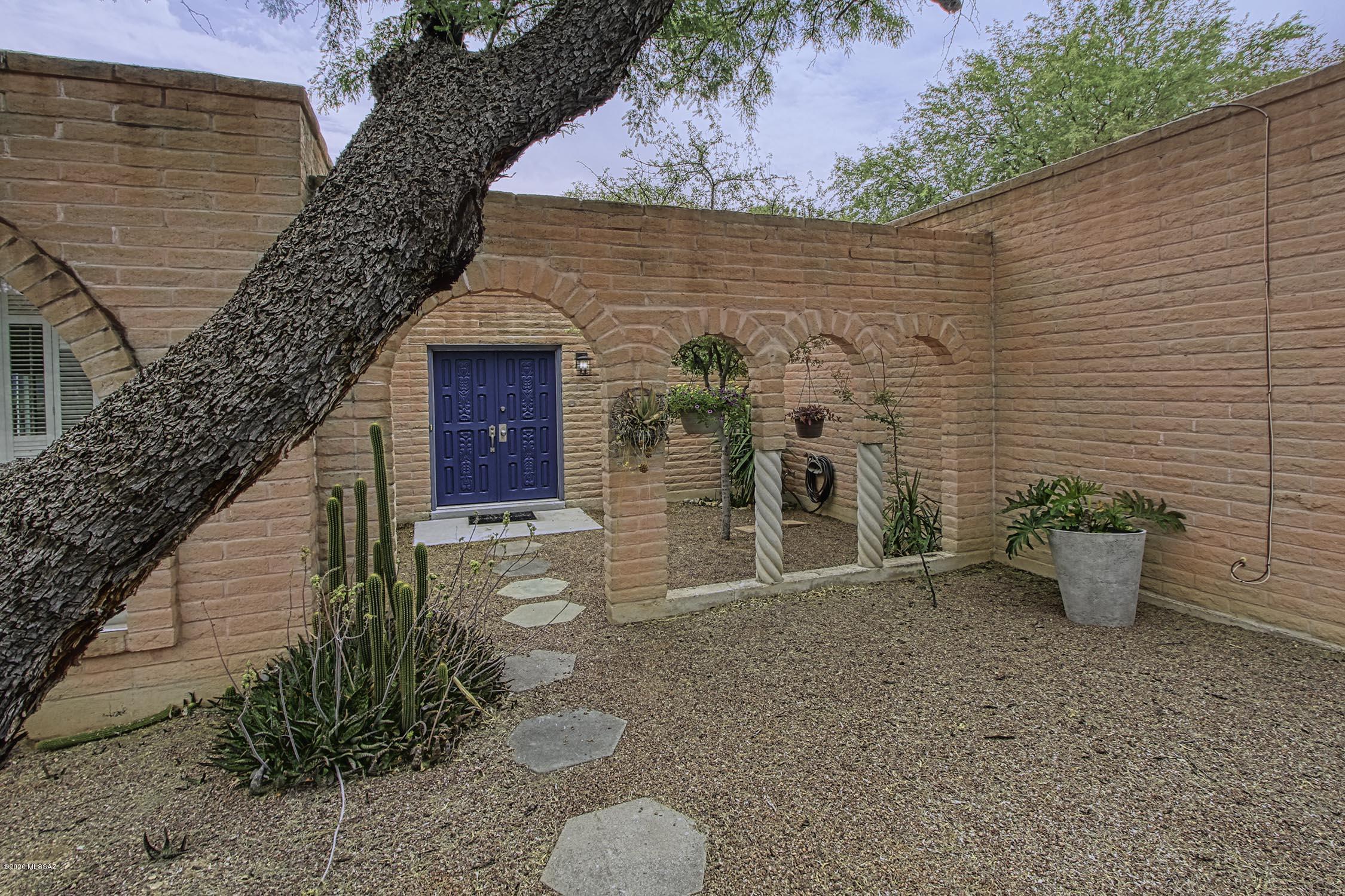 Woodland Hills - Residential