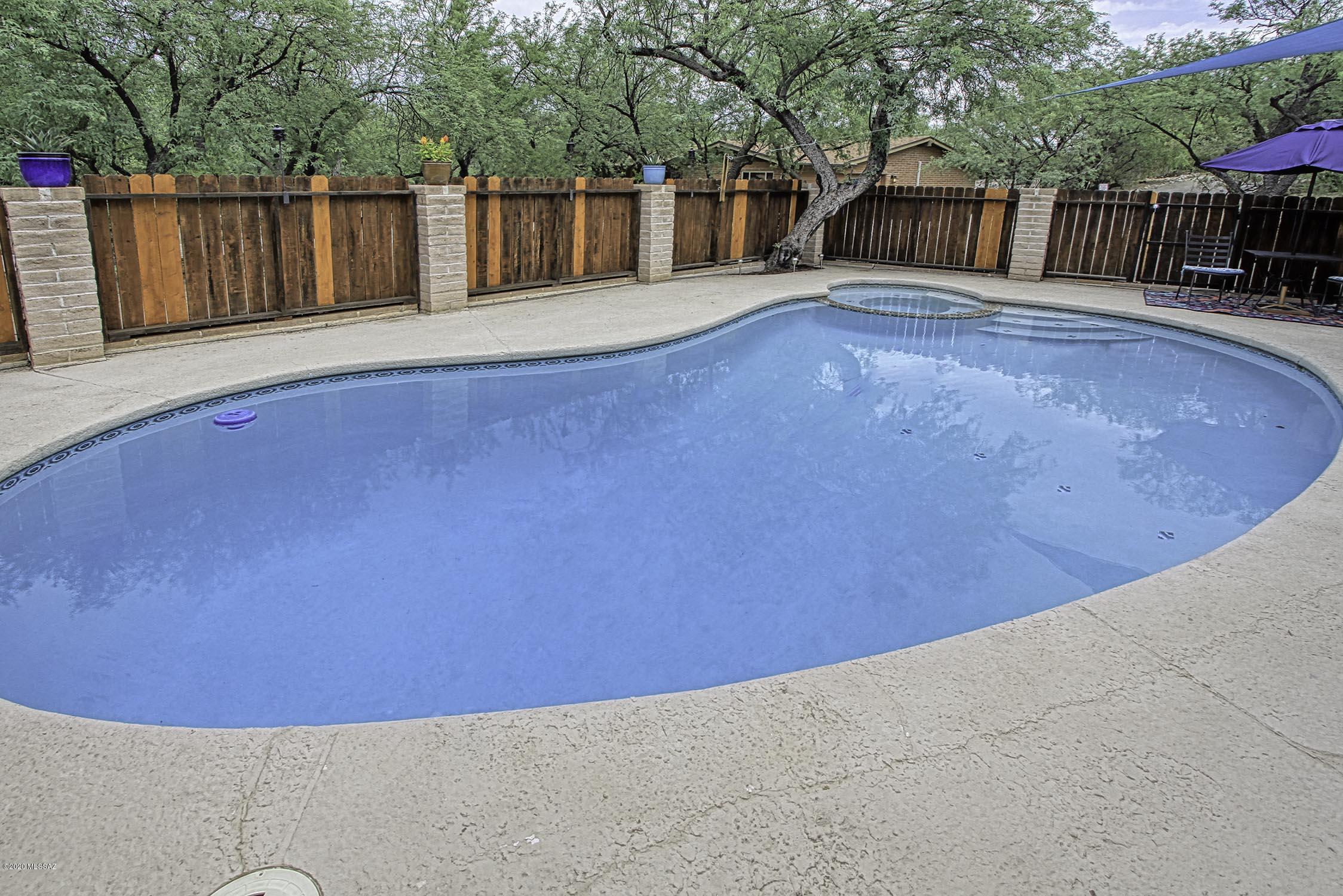 Woodland Hills - Residential