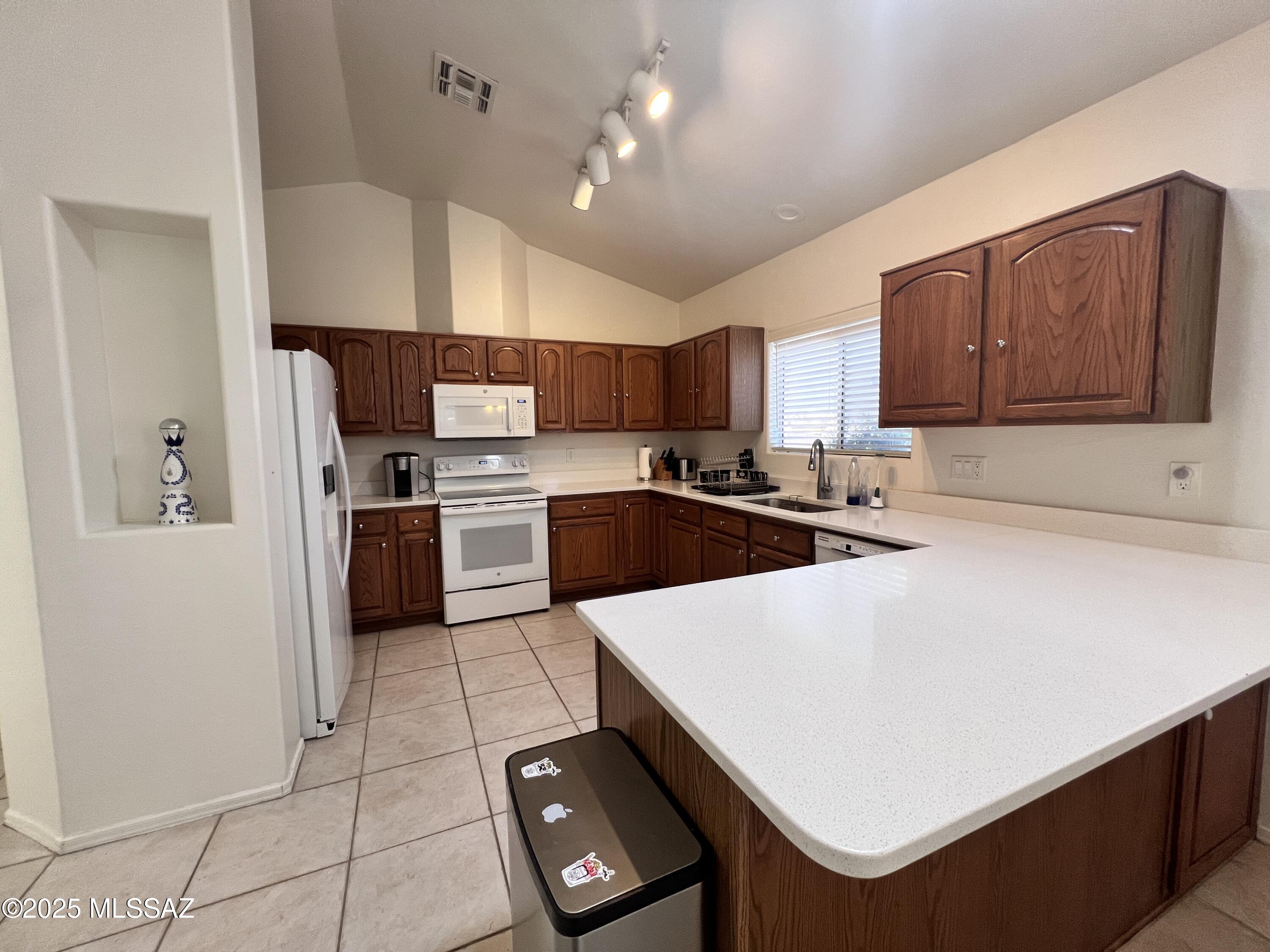 Pima Ridge (1-62) - Residential Lease