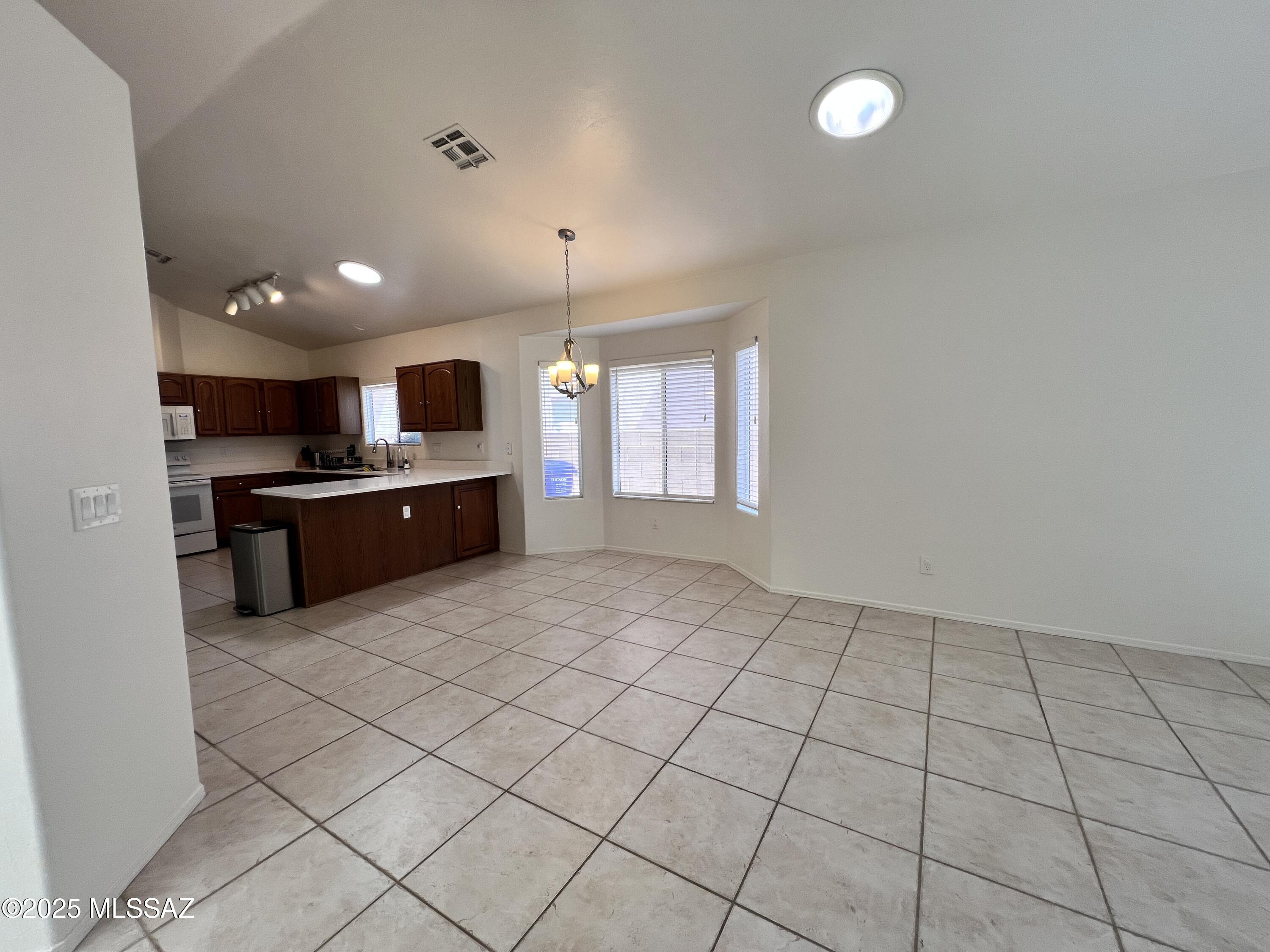 Pima Ridge (1-62) - Residential Lease
