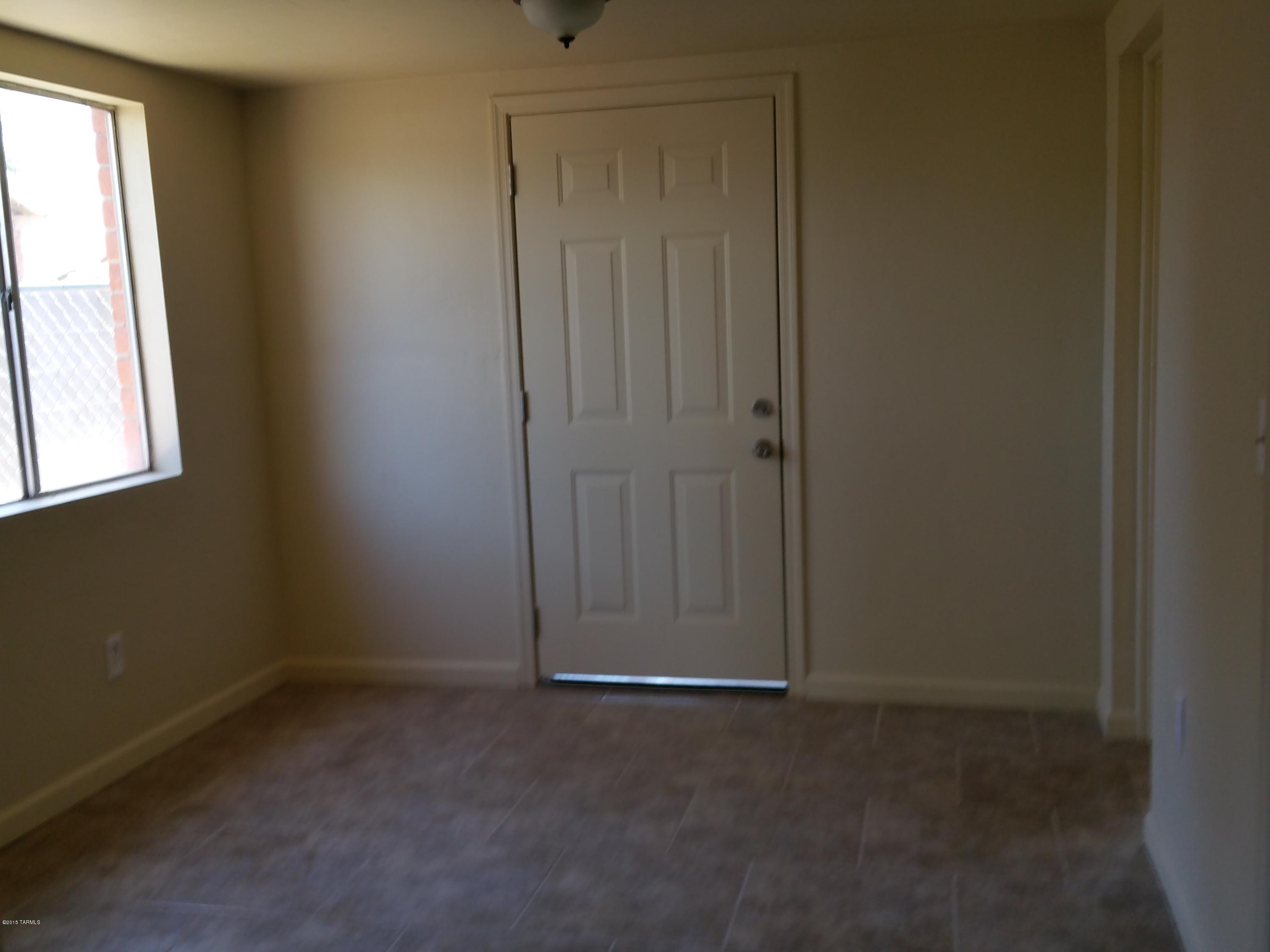 Country Club Manor - Residential