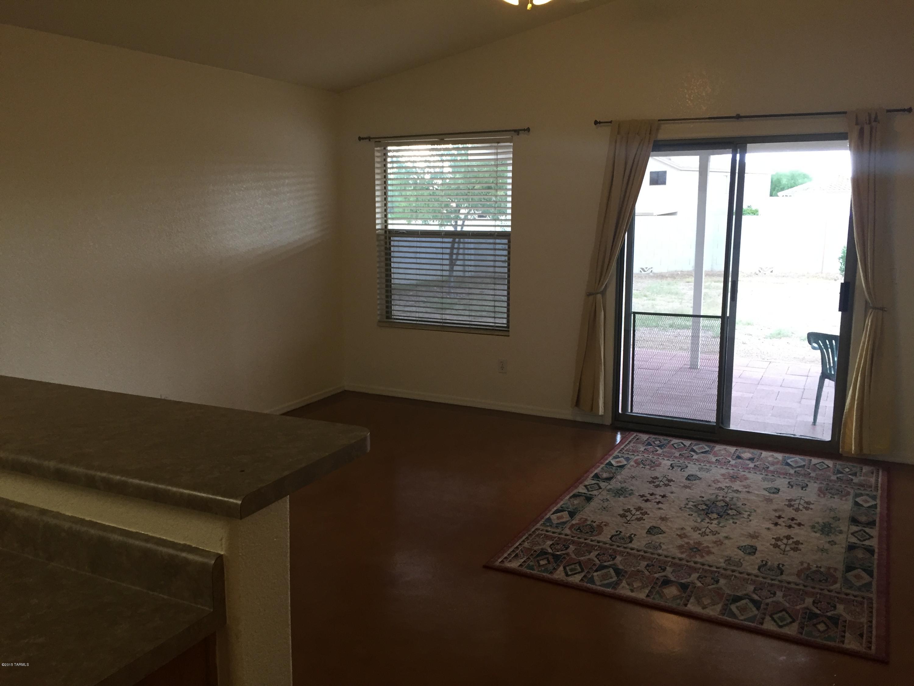 Hacienda Del Oro (1-78) - Residential Lease