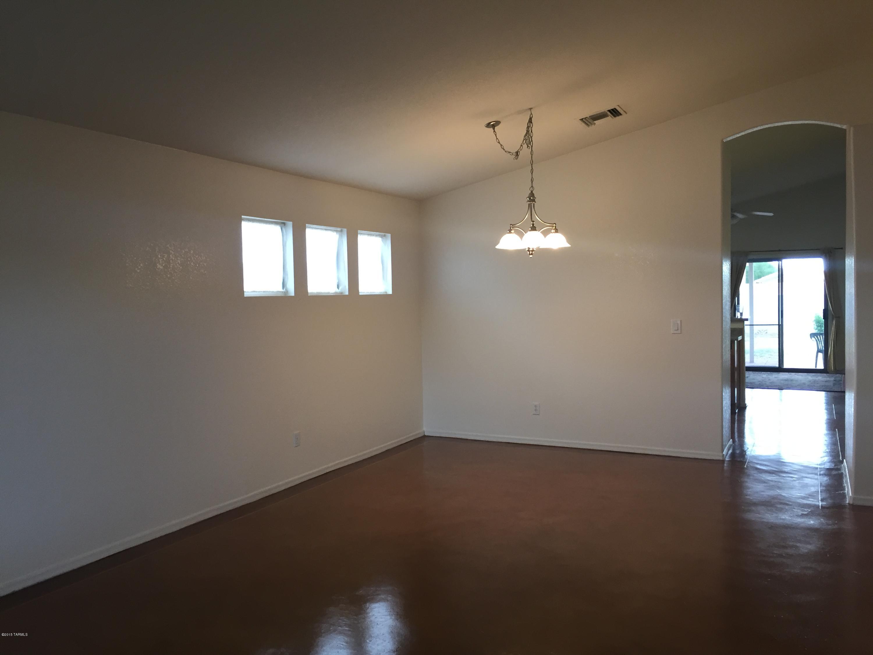 Hacienda Del Oro (1-78) - Residential Lease