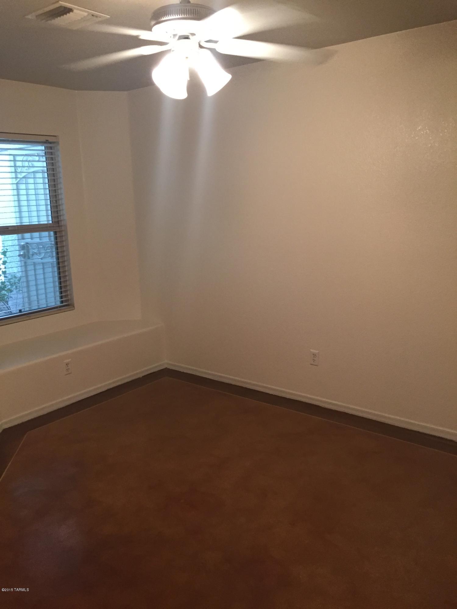 Hacienda Del Oro (1-78) - Residential Lease