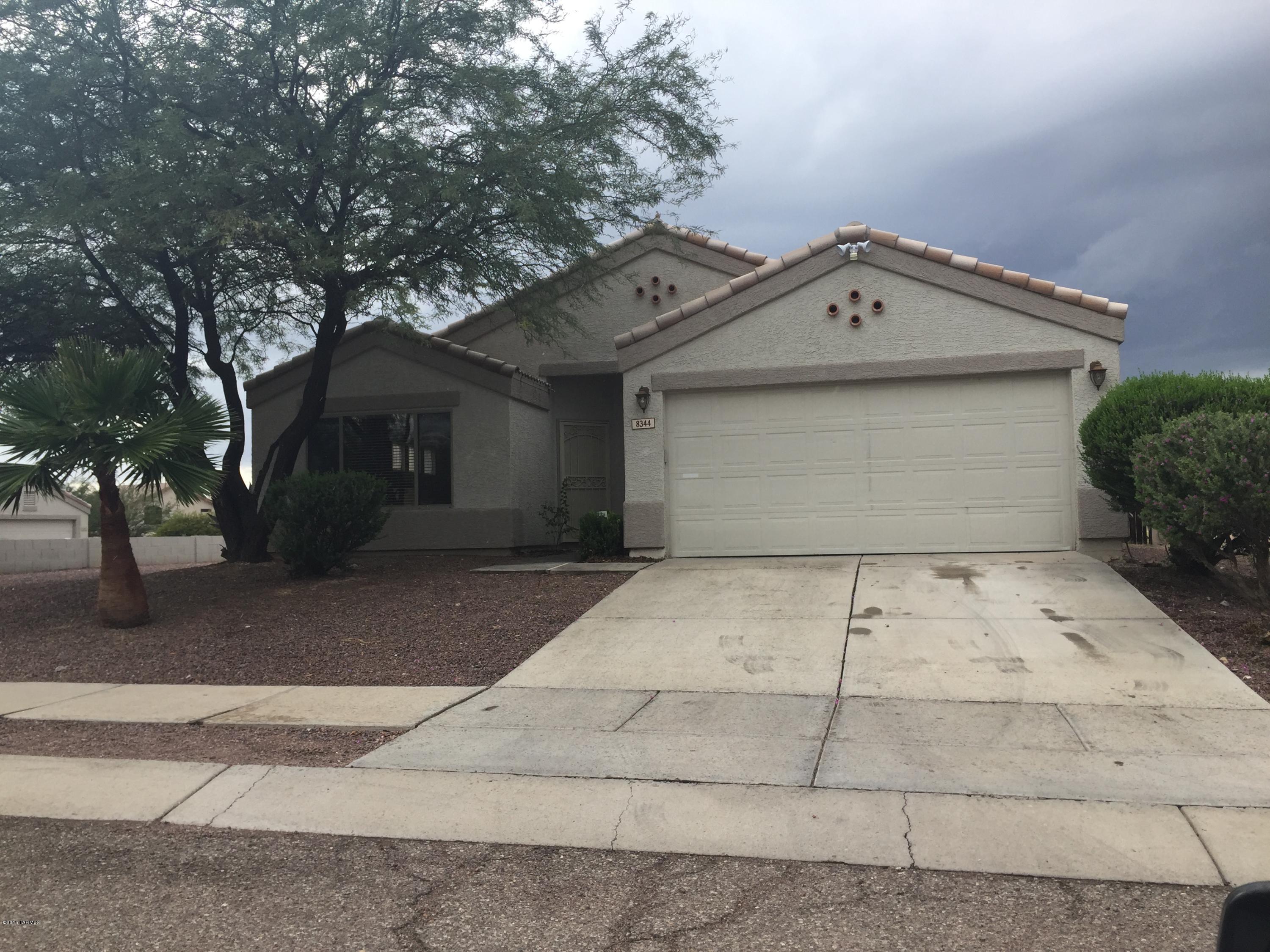 Hacienda Del Oro (1-78) - Residential Lease