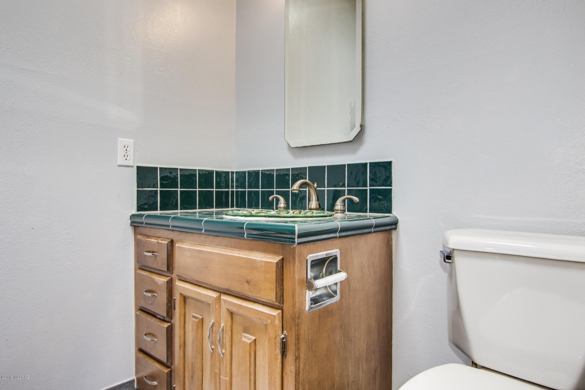 Menlo Park Parade Of Homes (1-40) - Residential
