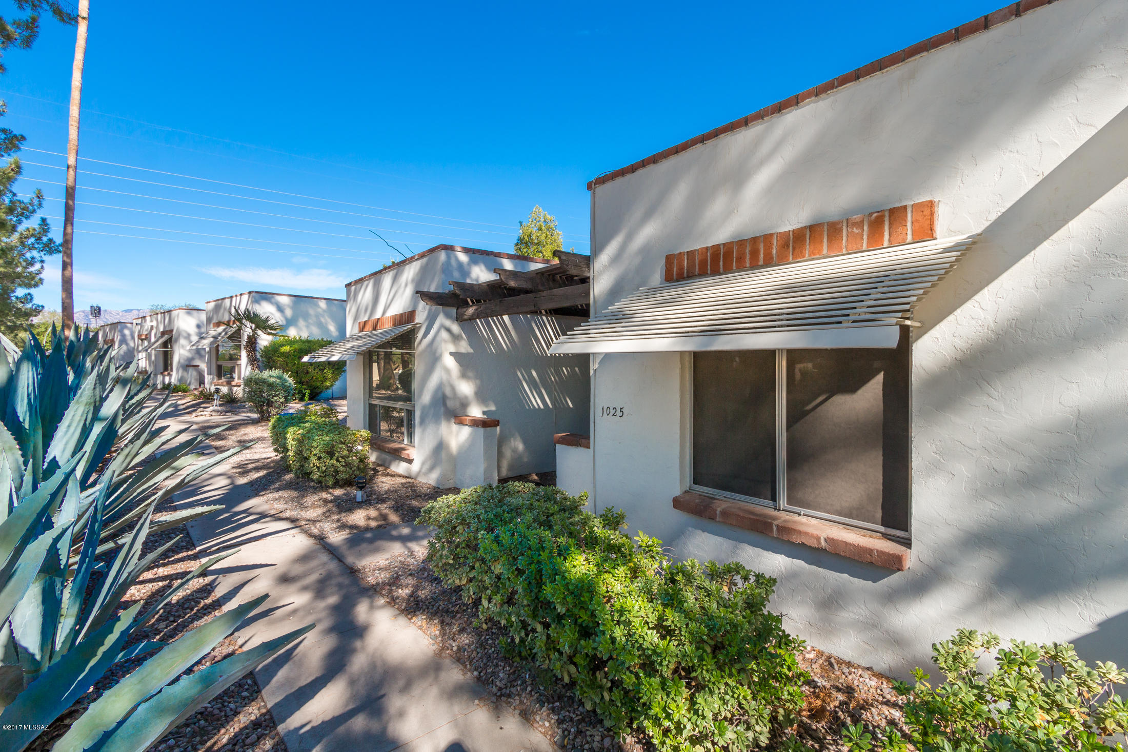 Las Solanas Blk 1 (1-49) - Residential