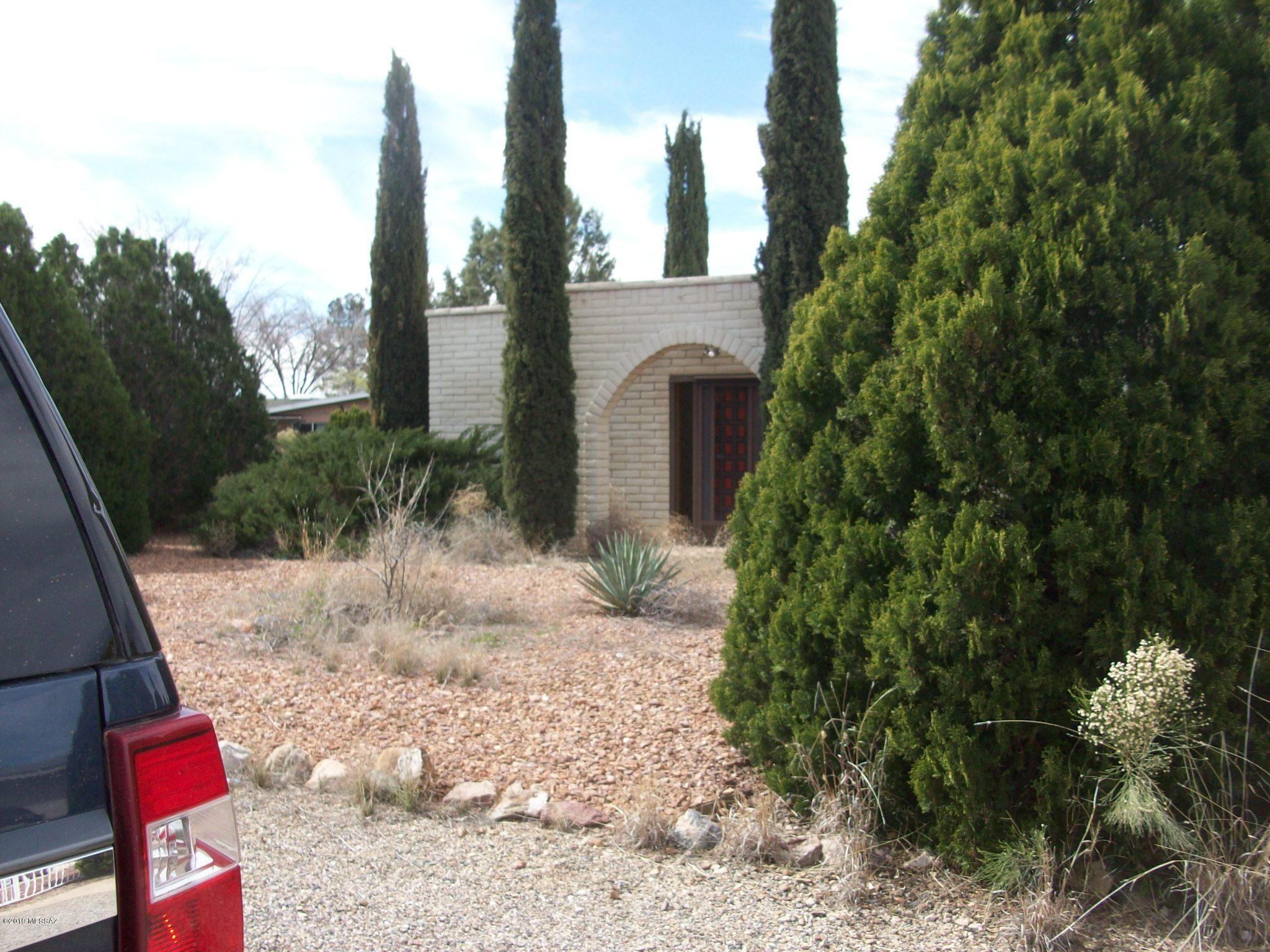Fix up single family - 1282 sq ft with addition in rear - huge cul de sac lot - backs to alleys - storage shed in rear.  Three Bedroom, Two Full Baths - original 1970's home ready for your touch - needs roof repair - this one's a bargain .