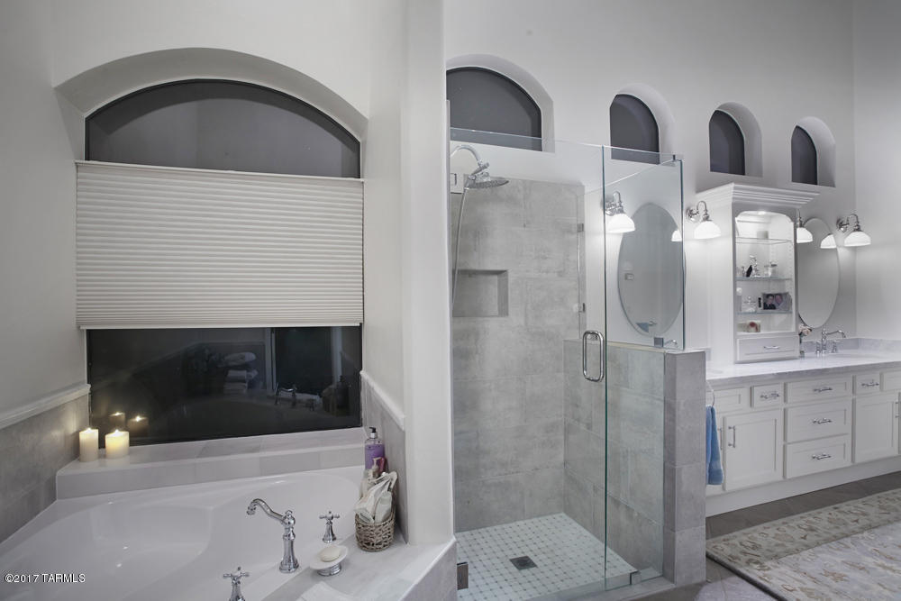 Ventana Canyon Golf Villas - Residential