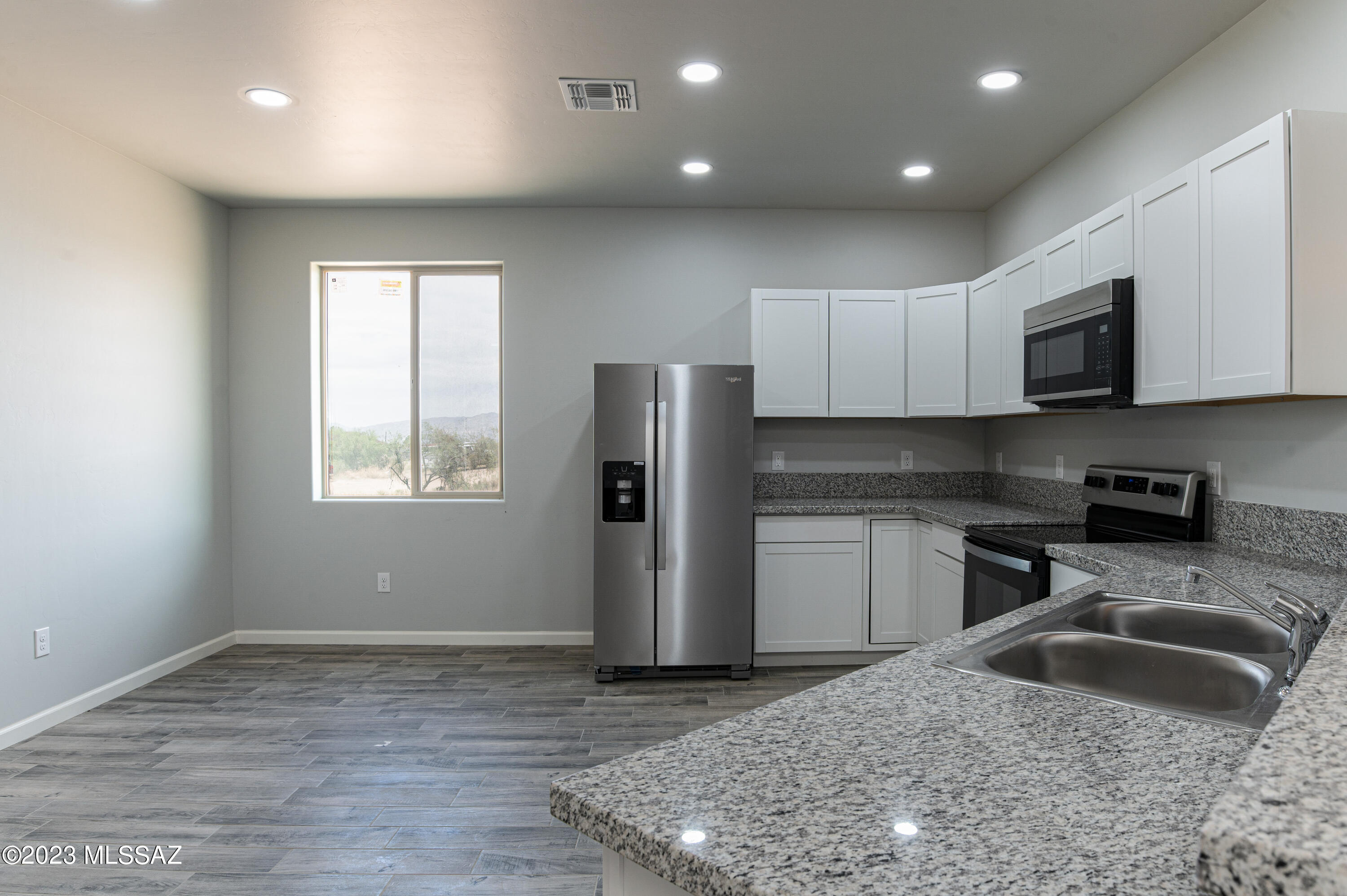 New Tucson Unit NO. 4 (1-203) - Residential