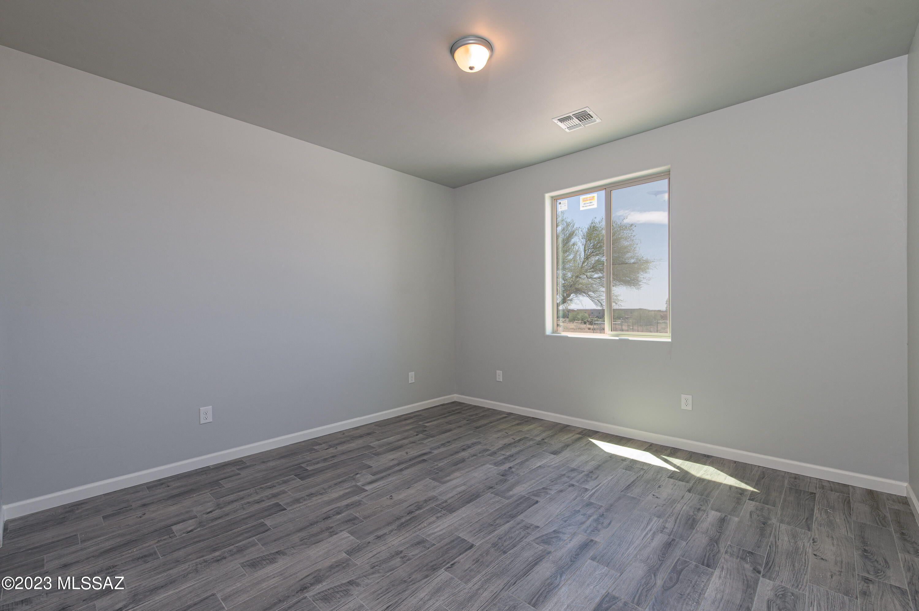 New Tucson Unit NO. 4 (1-203) - Residential
