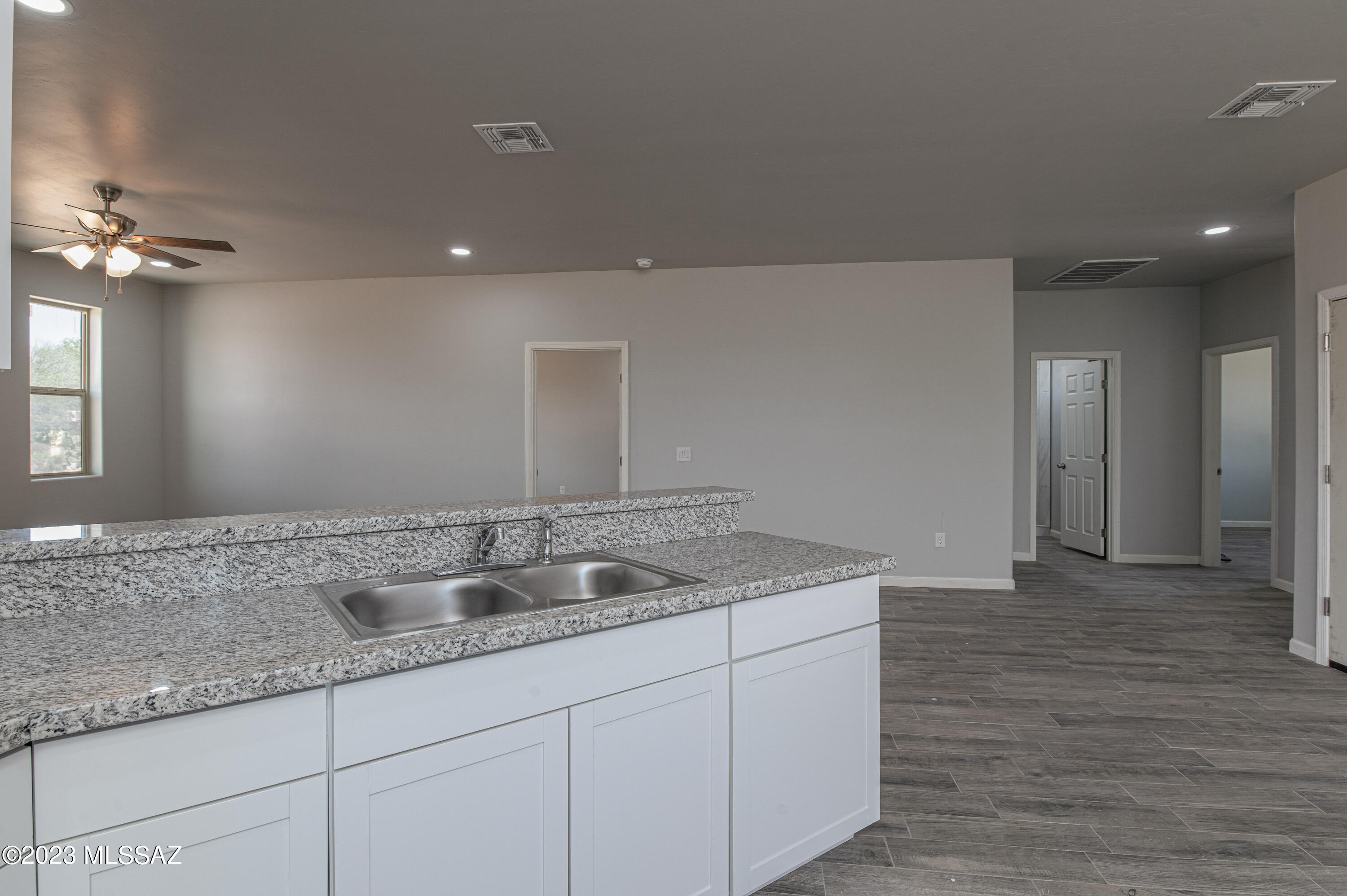 New Tucson Unit NO. 4 (1-203) - Residential