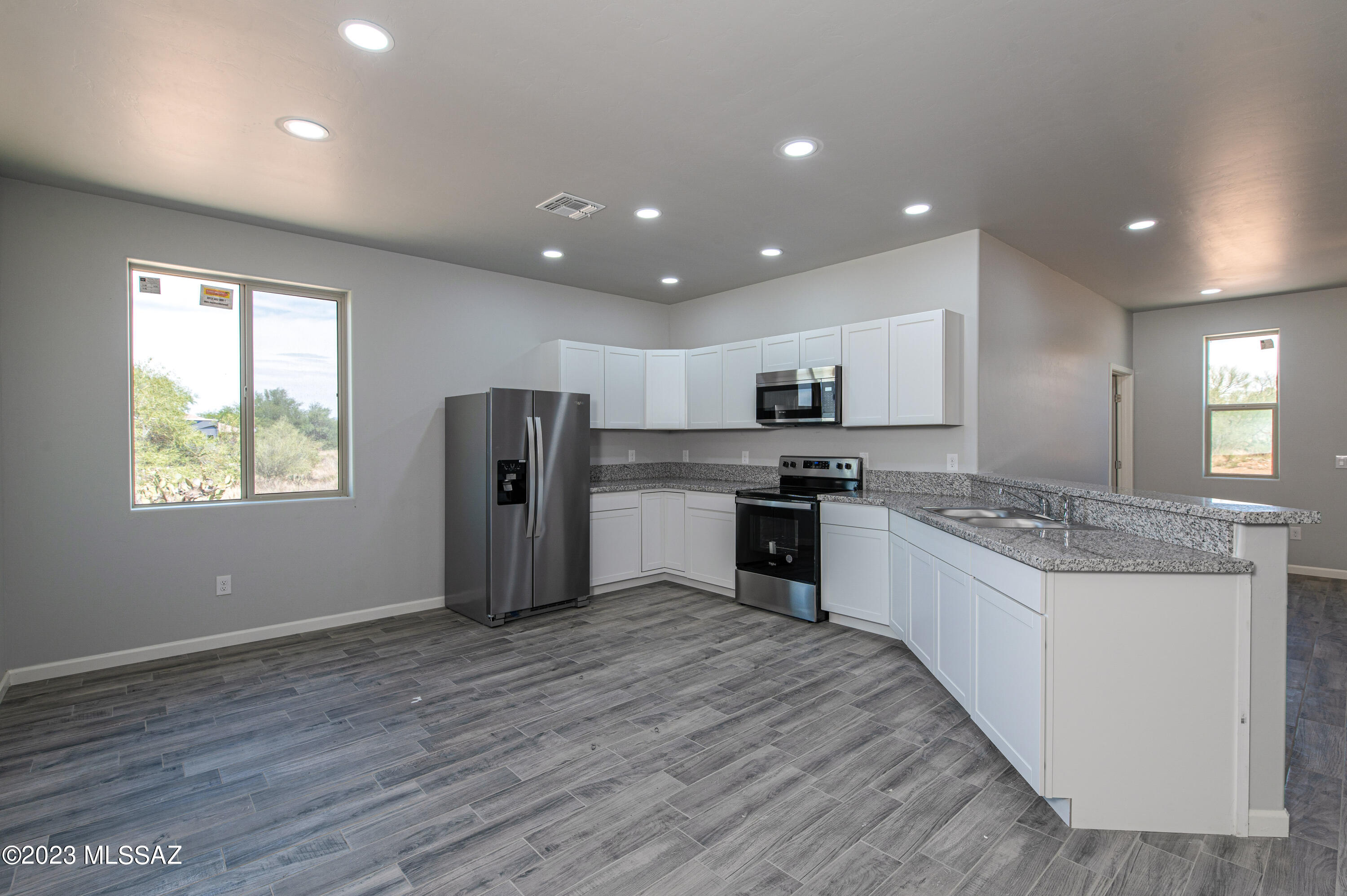 New Tucson Unit NO. 4 (1-203) - Residential