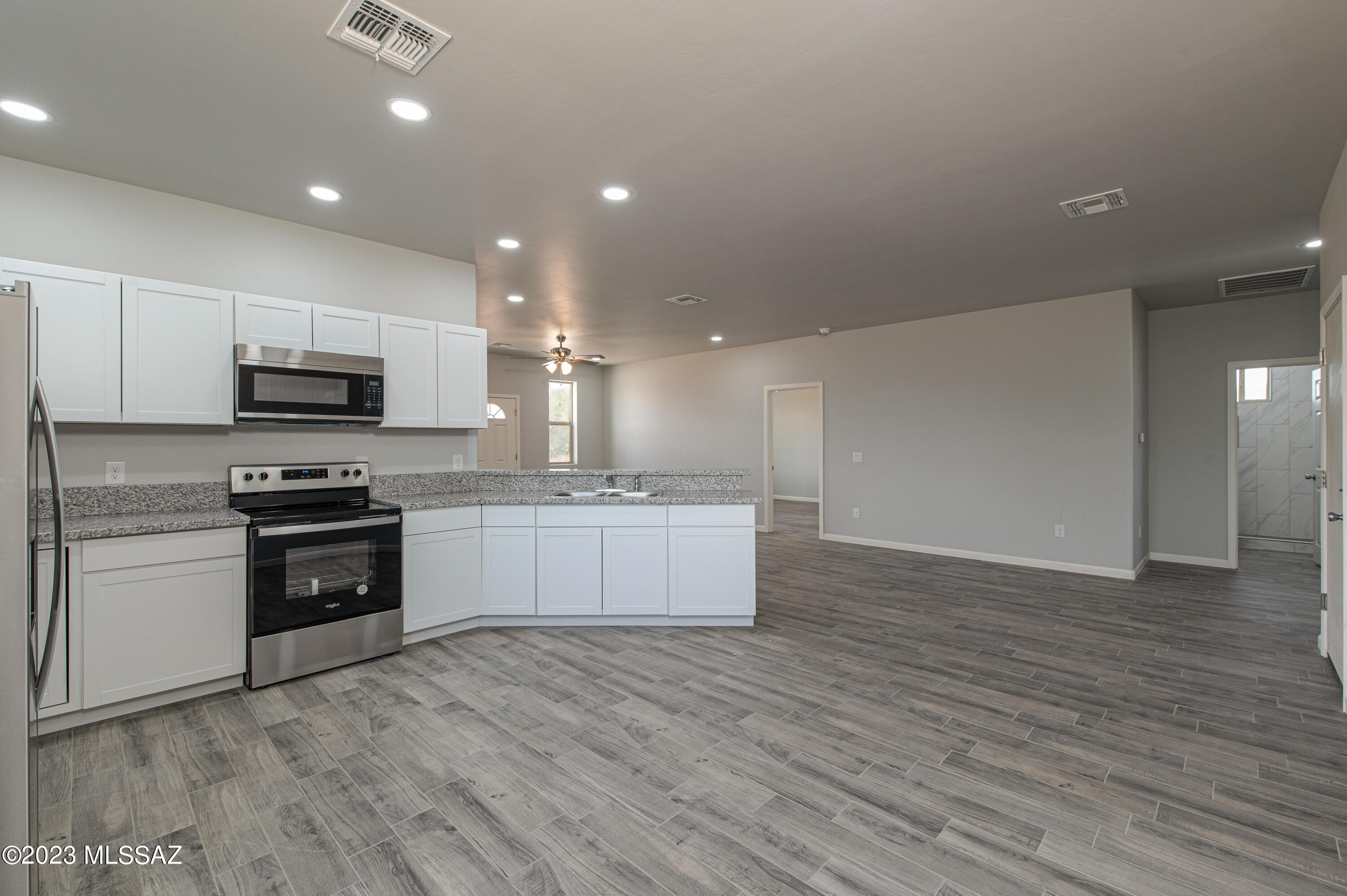 New Tucson Unit NO. 4 (1-203) - Residential