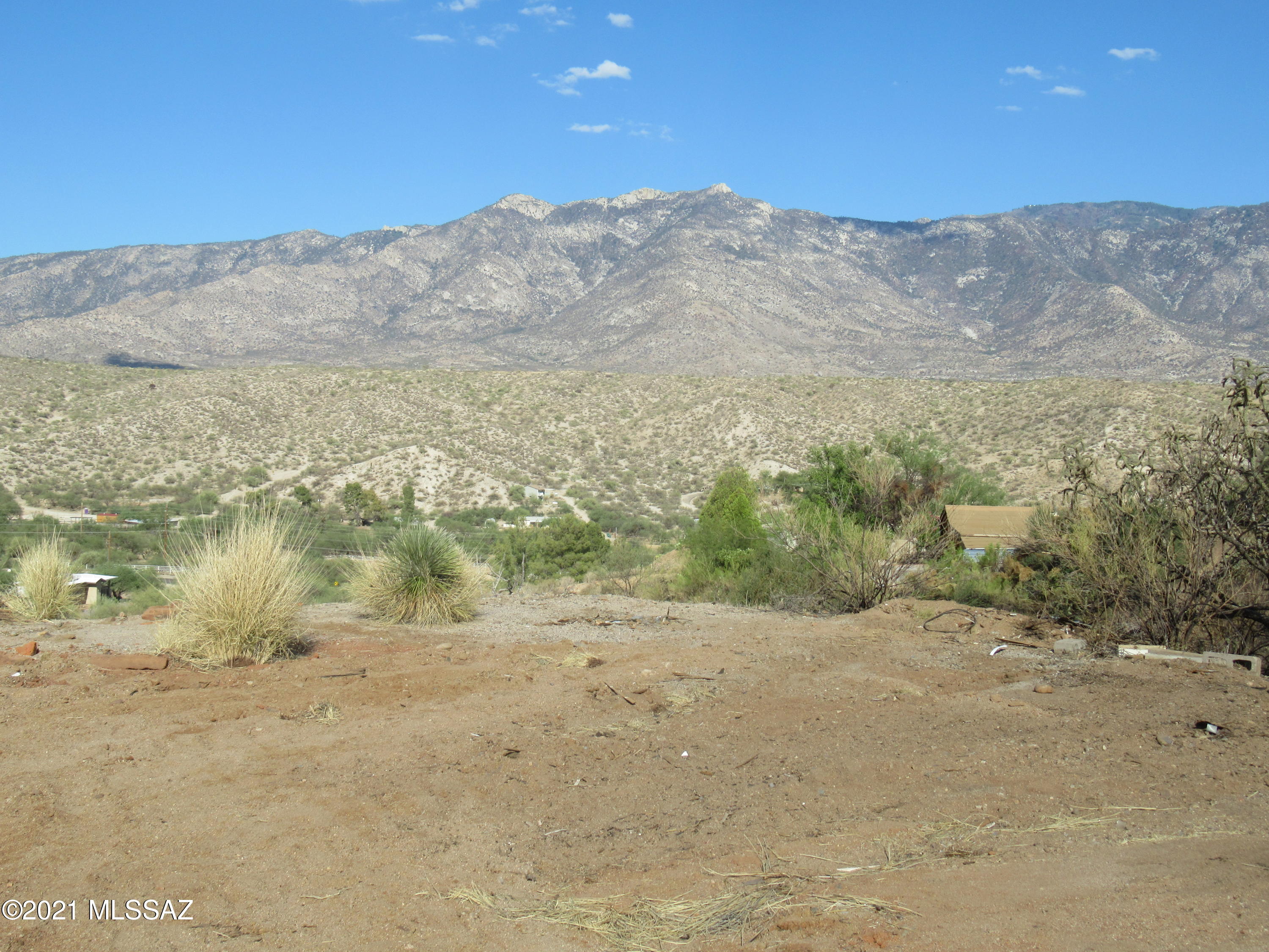 Absolutely breath taking sweeping mountain views! Water, electric and septic all there! Great for small home or mobile. Country living yet close to everything you need!