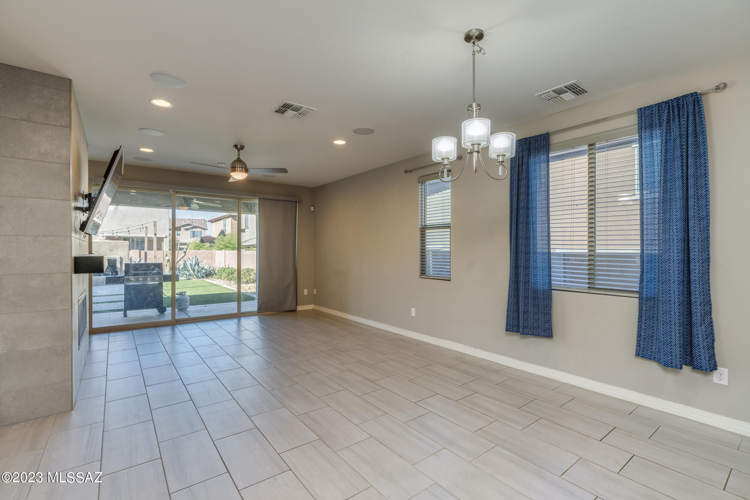 Entrada La Villita SQ20161810742 - Residential