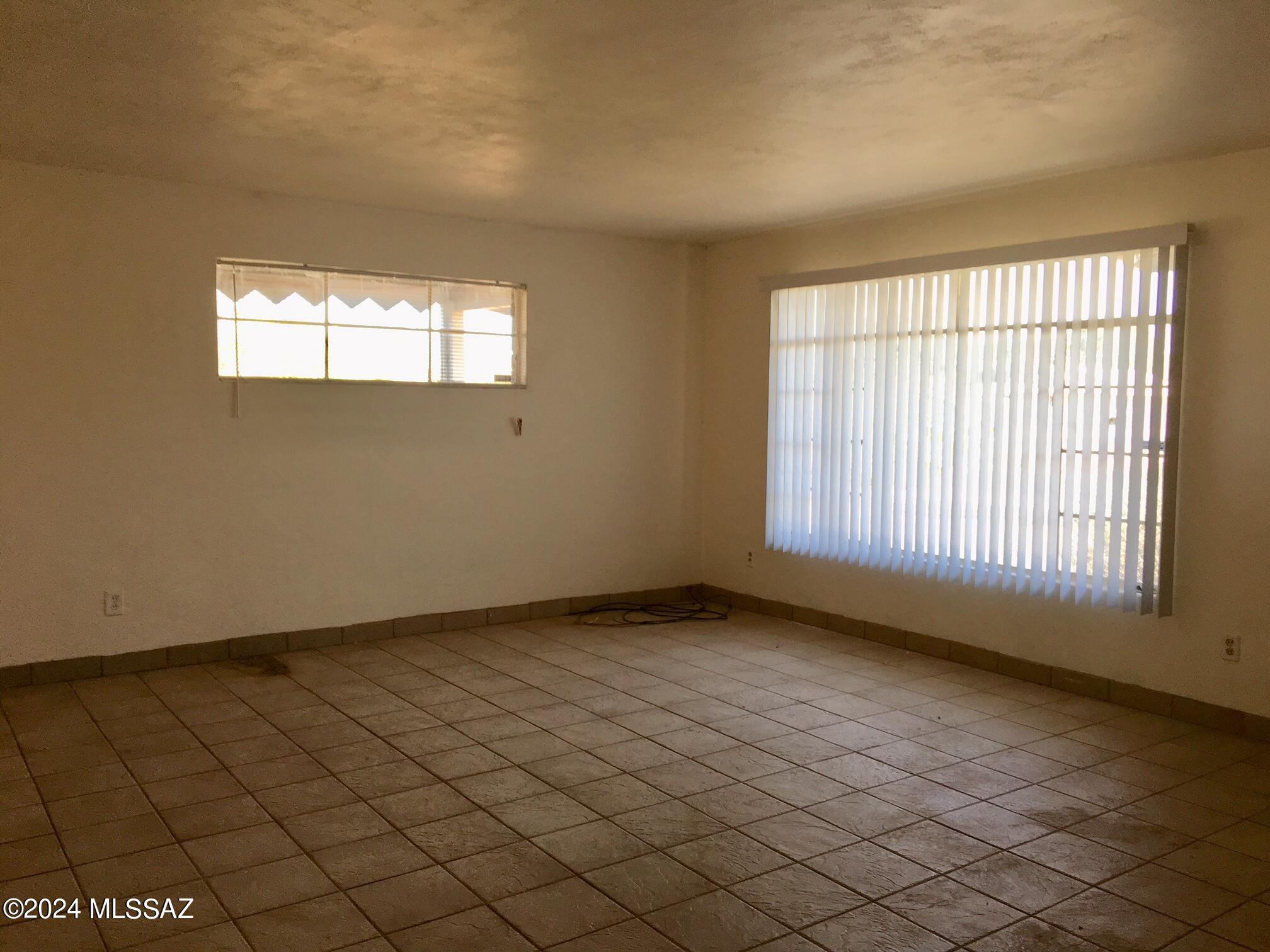 Unsubdivided - Residential Lease