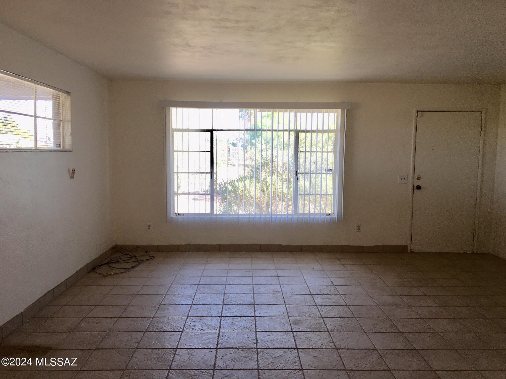 Unsubdivided - Residential Lease