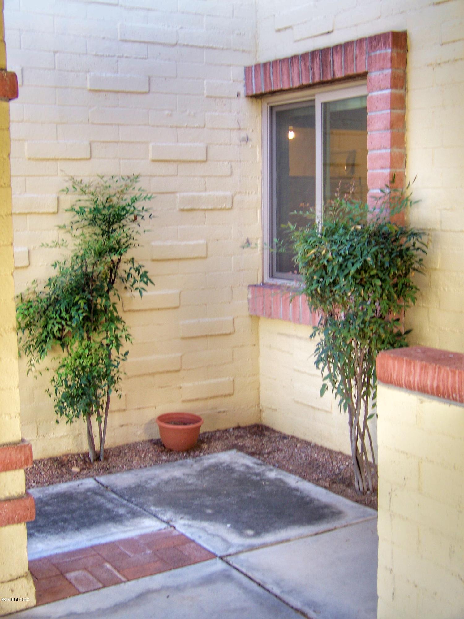 Woodland Villas (47-90) - Residential
