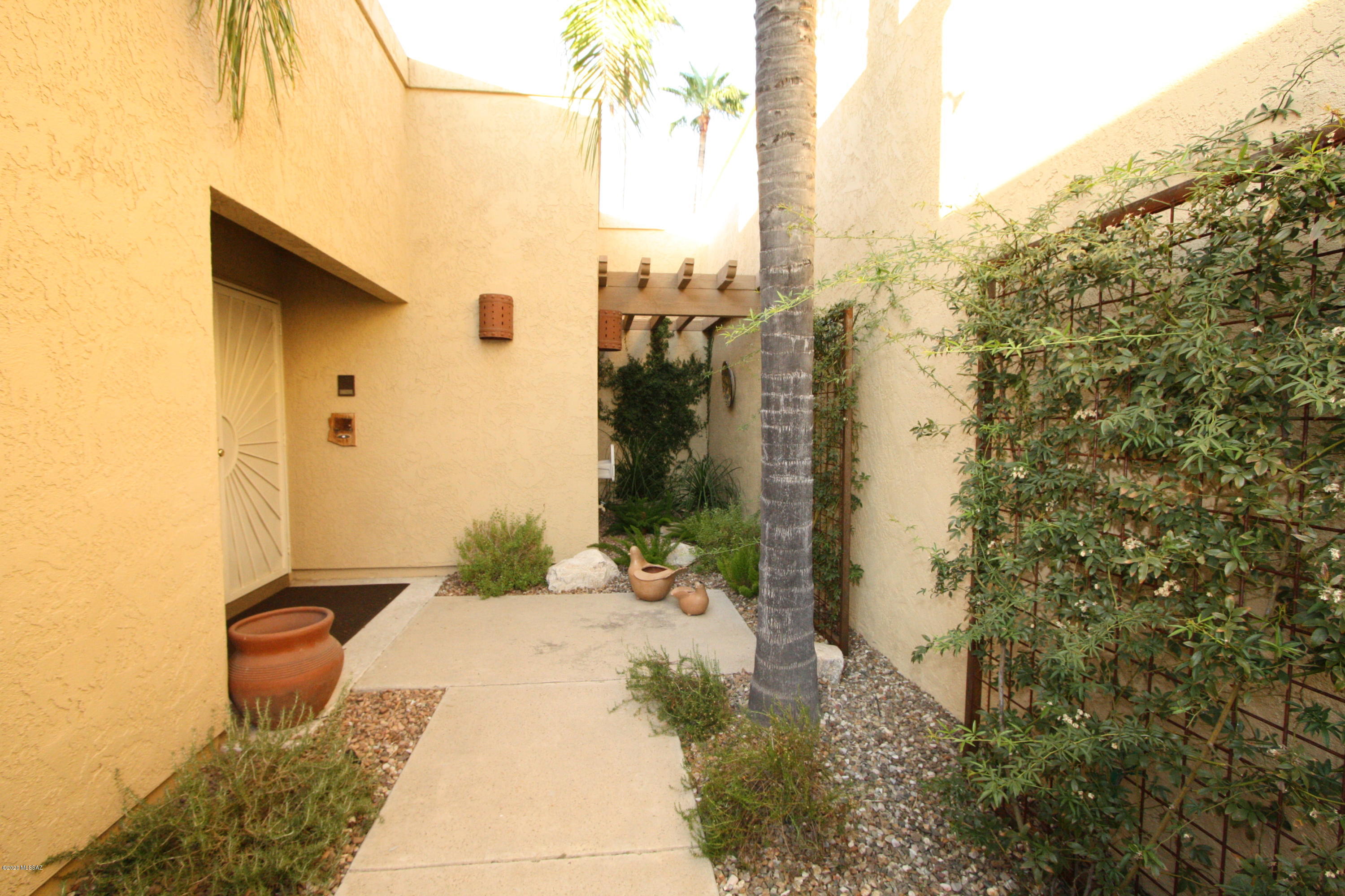 El Conquistador Resort Patio Homes (1-95) - Residential Lease
