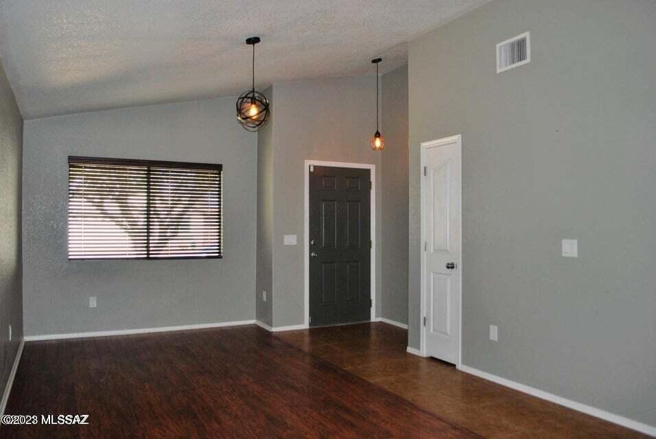 Desert Willow Estates (233-337, 340-353) - Residential Lease