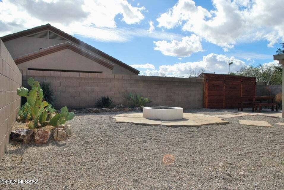 Desert Willow Estates (233-337, 340-353) - Residential Lease