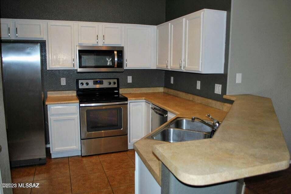 Desert Willow Estates (233-337, 340-353) - Residential Lease