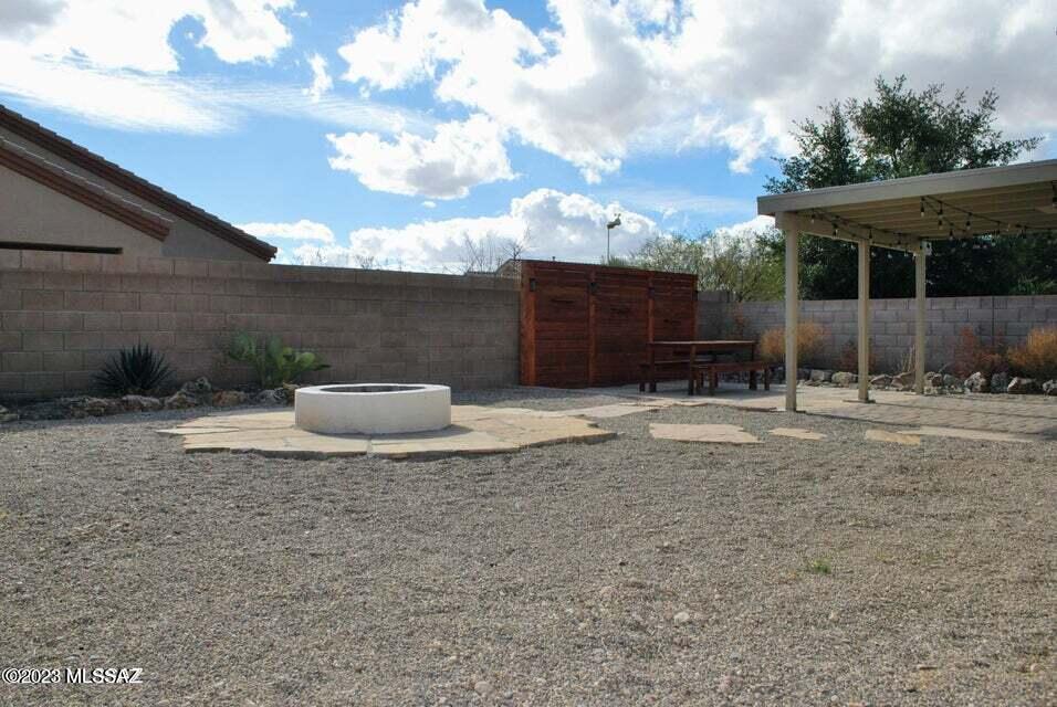 Desert Willow Estates (233-337, 340-353) - Residential Lease