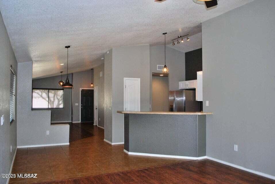 Desert Willow Estates (233-337, 340-353) - Residential Lease