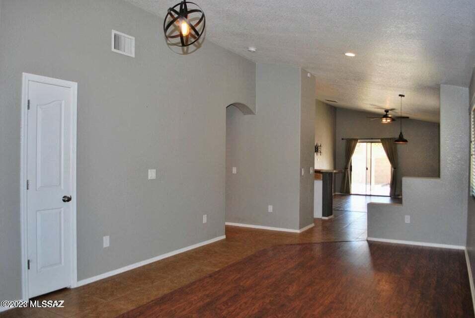 Desert Willow Estates (233-337, 340-353) - Residential Lease