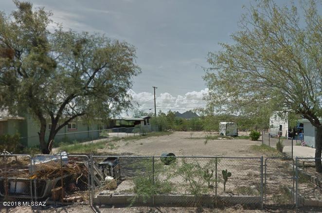 Unique opportunity in this office zoned property. Easy freeway access!