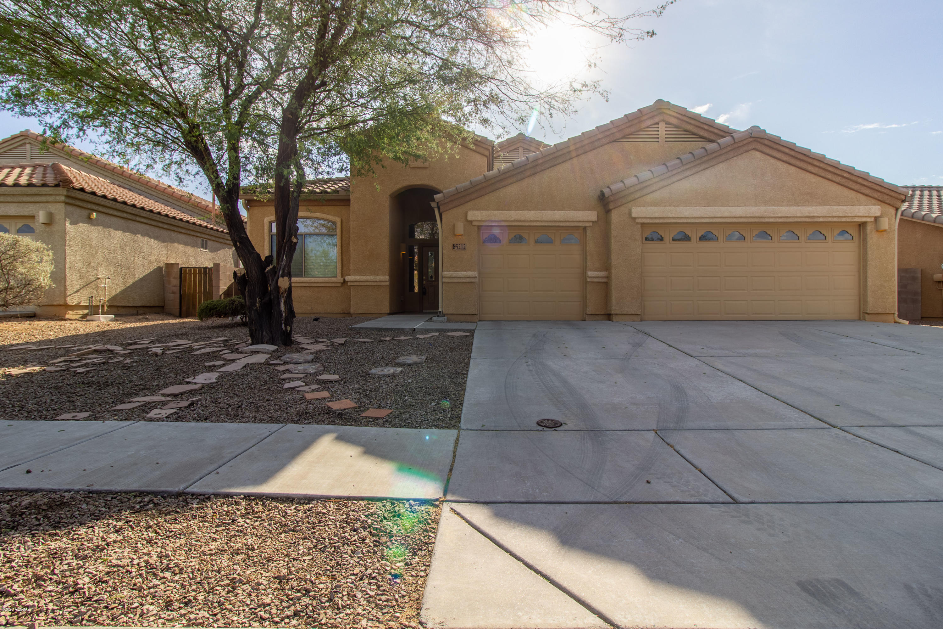 Empire Vista (1-153) - Residential Lease